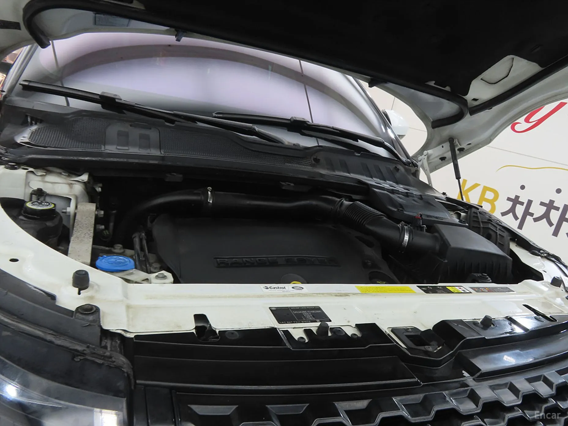Land Rover Range Rover Evoque превью 19