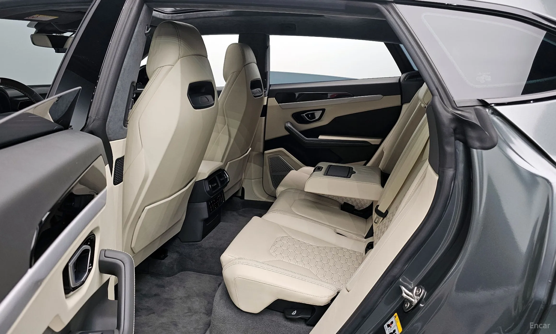 Lamborghini Urus превью 12