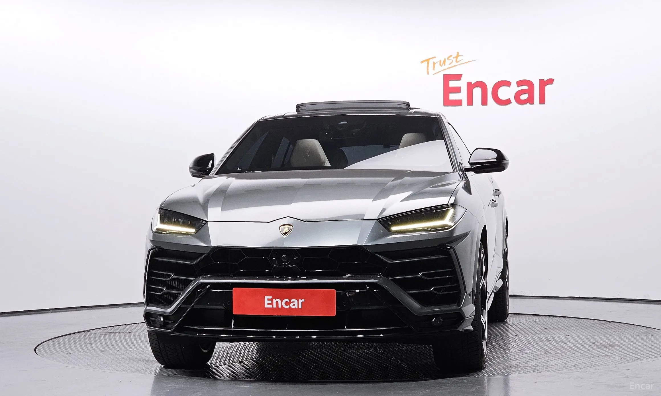 Lamborghini Urus превью 3