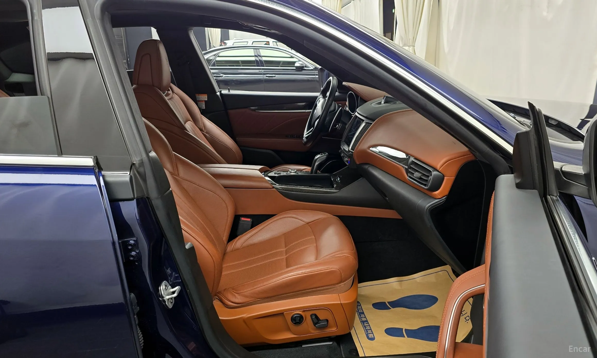 Maserati Levante превью 11