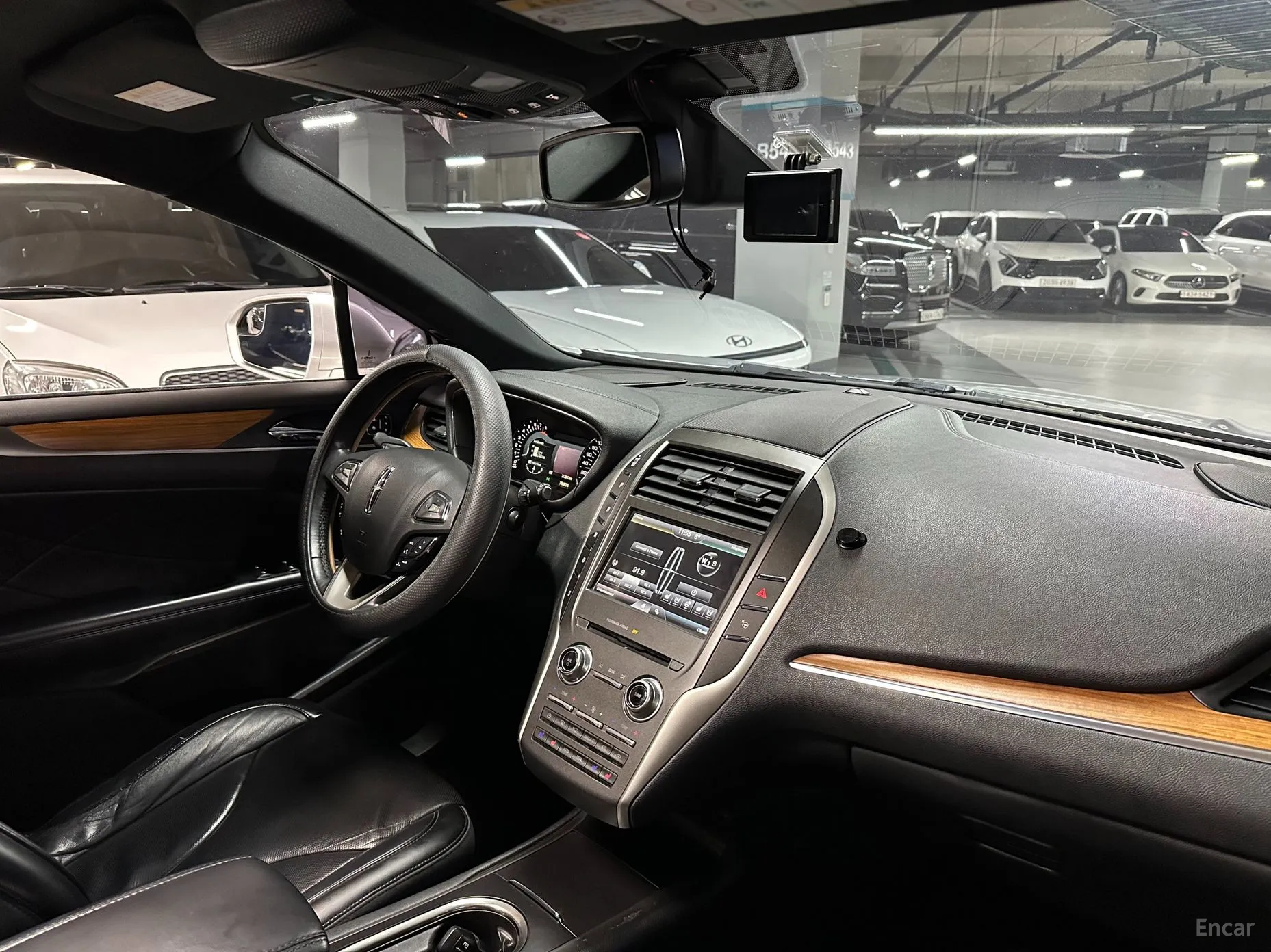 Lincoln MKC превью 10