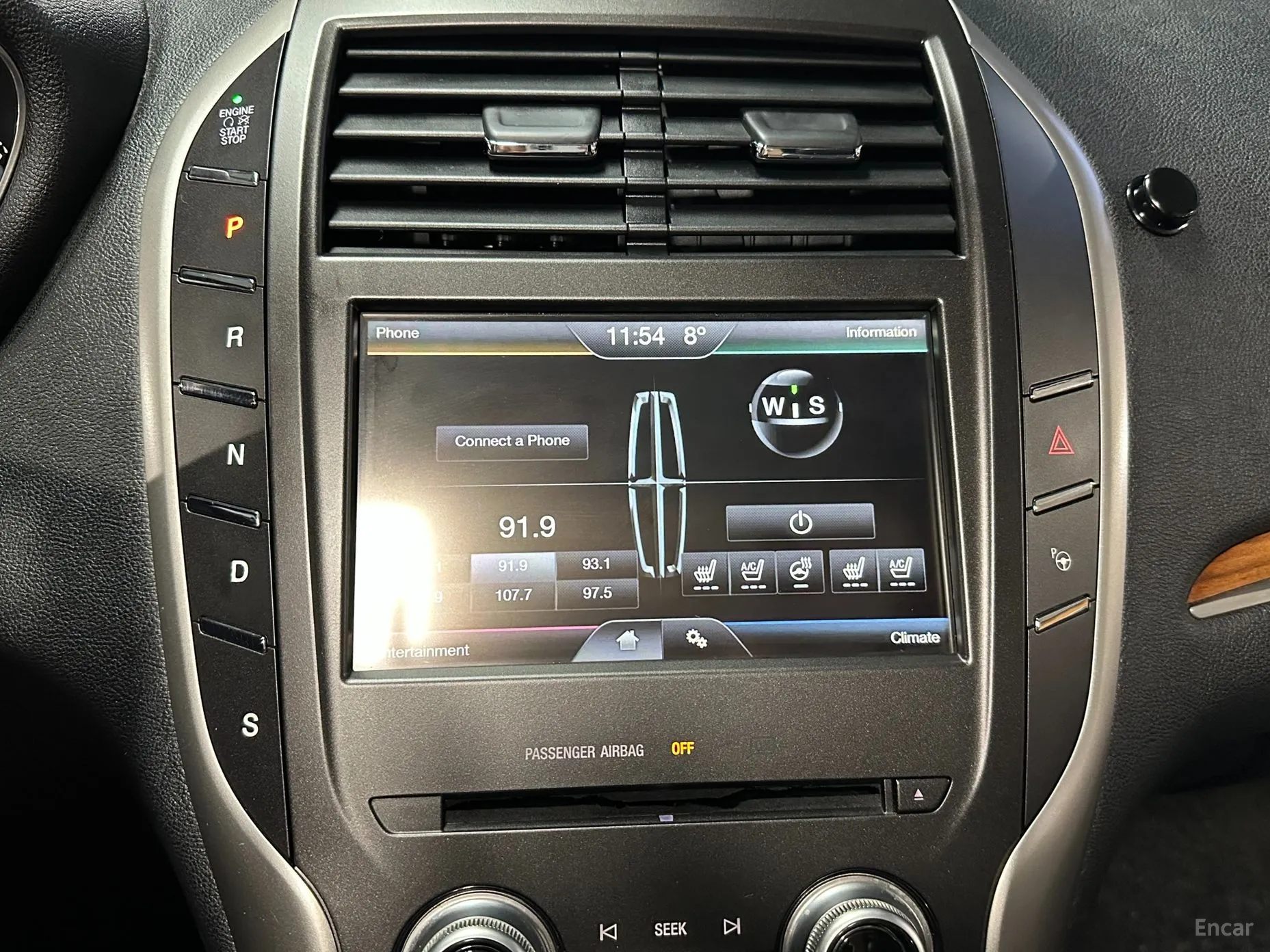 Lincoln MKC превью 11