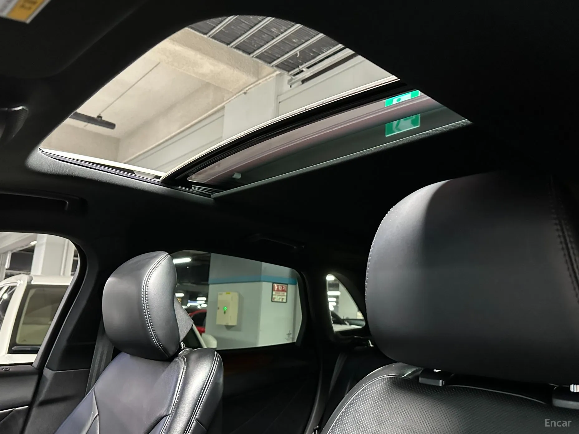 Lincoln MKC превью 15