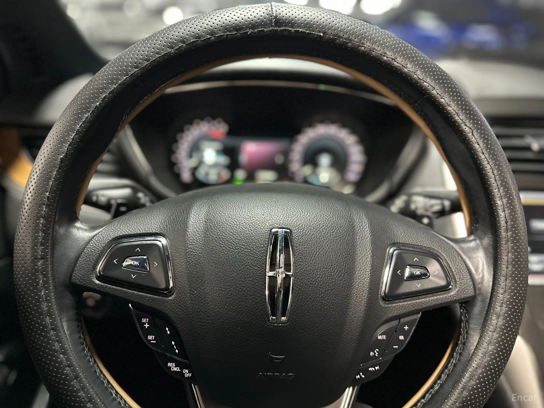 Lincoln MKC превью 9