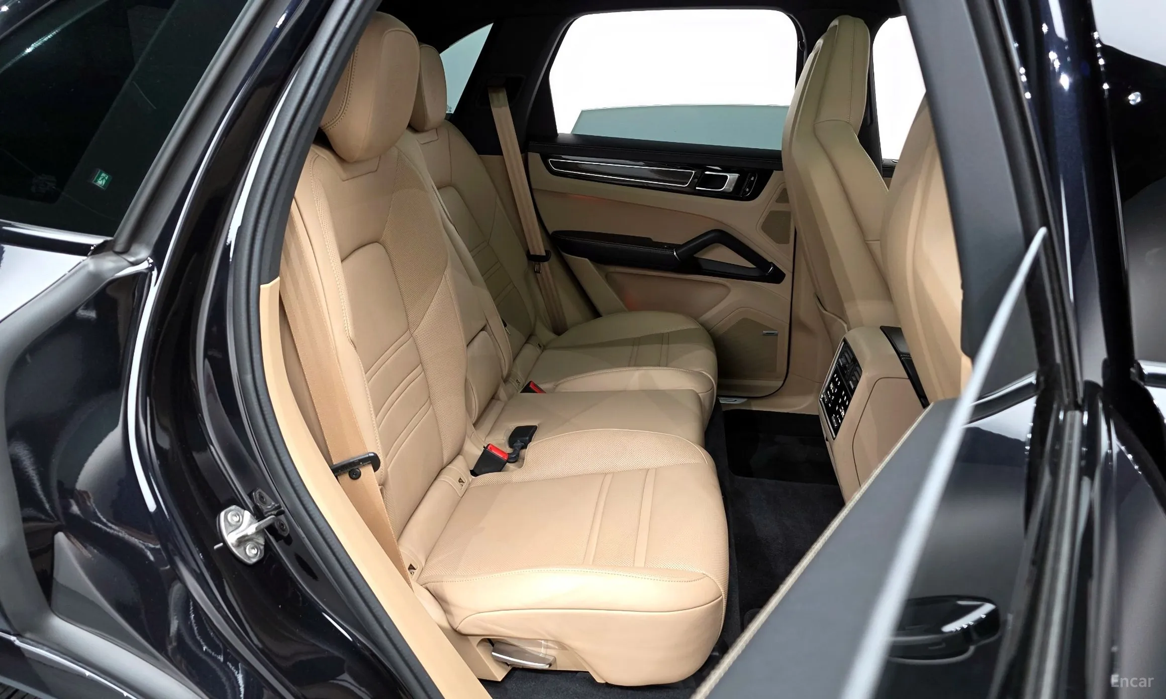 Porsche Cayenne (PO536) превью 12