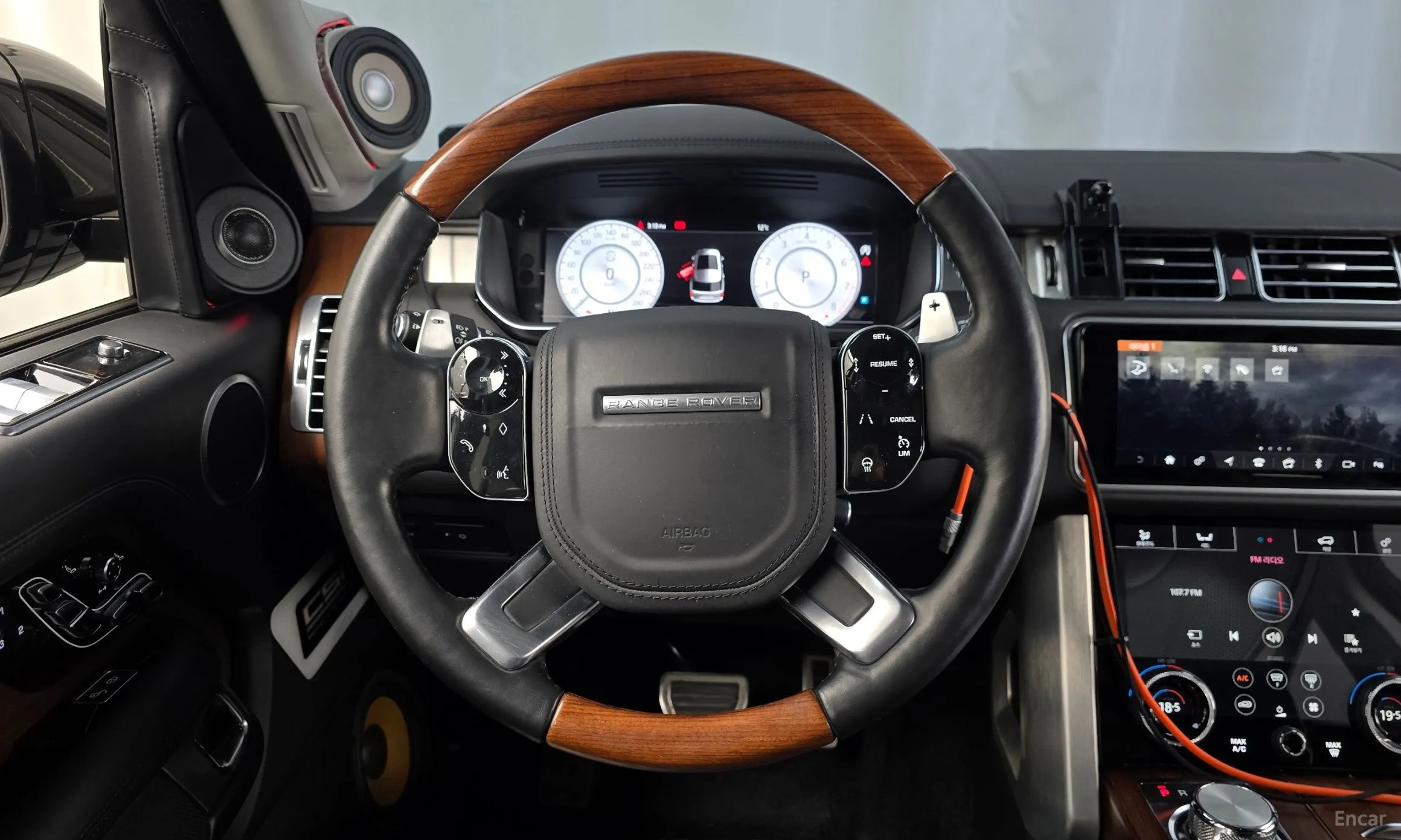 Land Rover Range Rover 4th Generation превью 13