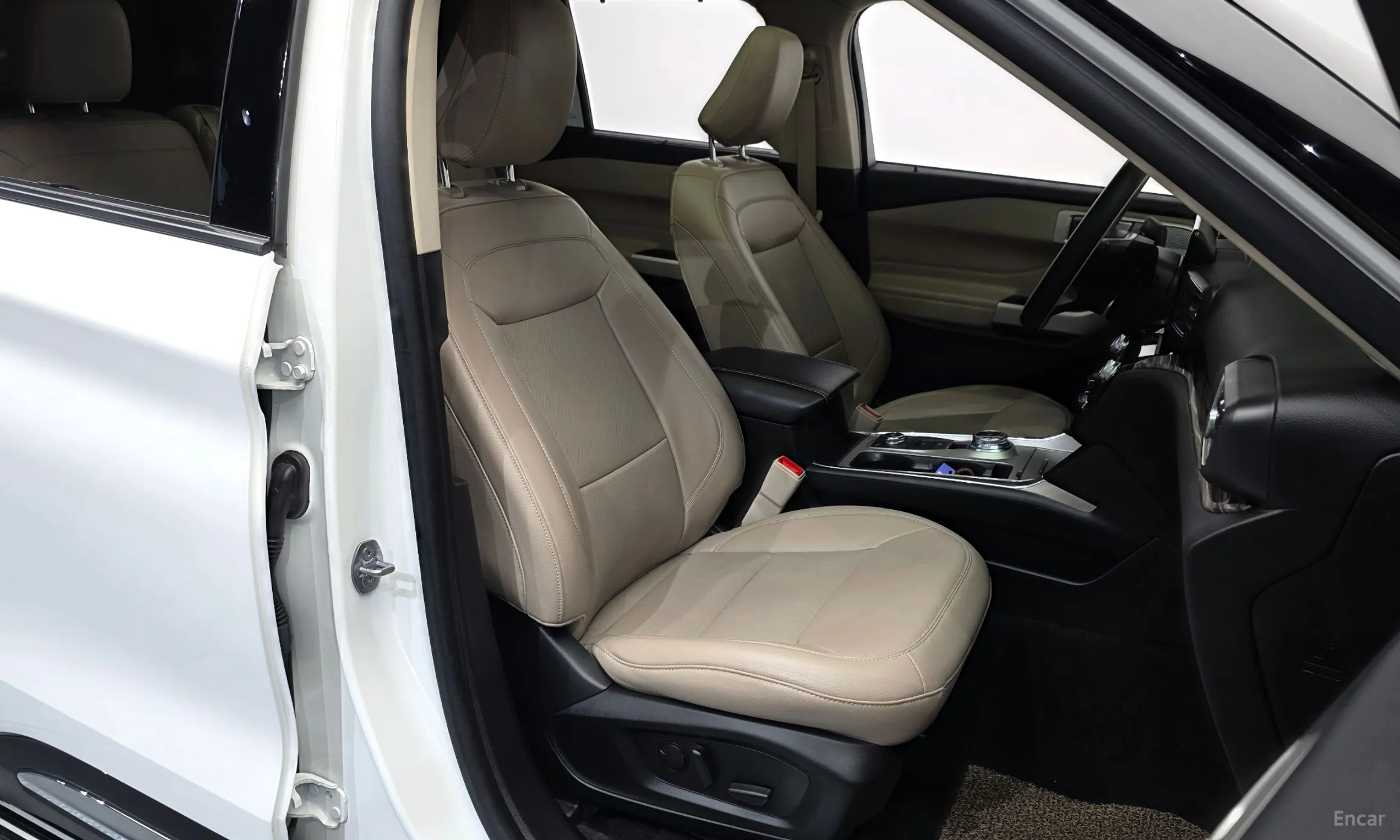Ford Explorer 6th Generation превью 10