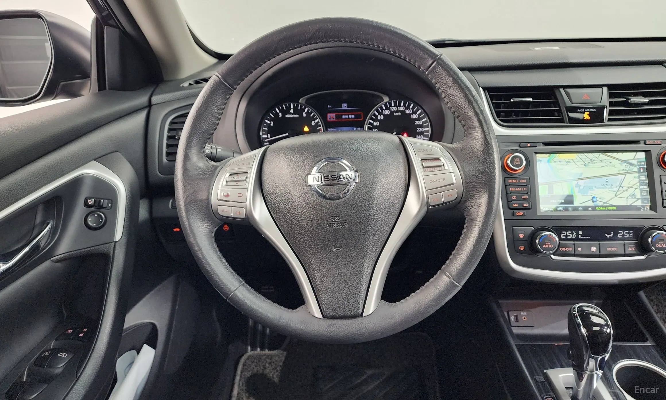 Nissan Altima превью 13