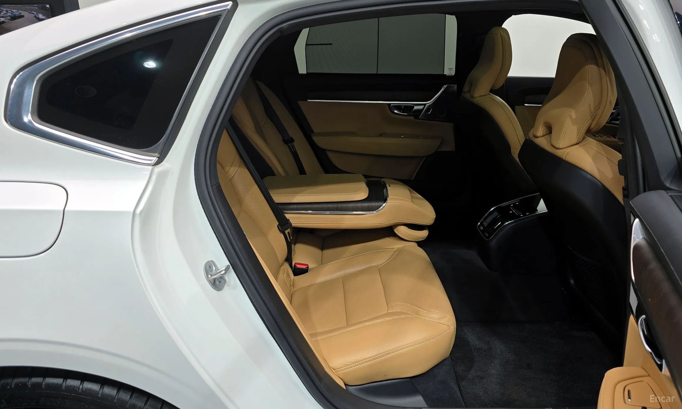 Volvo S90 превью 12