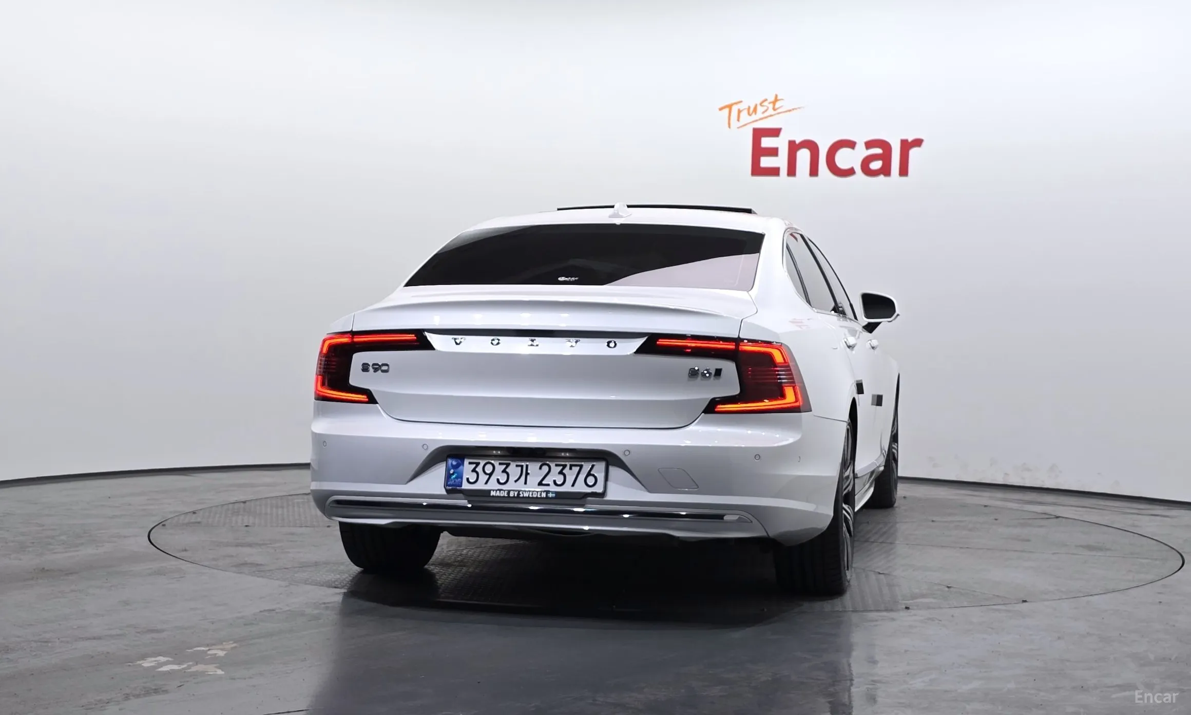 Volvo S90 превью 4