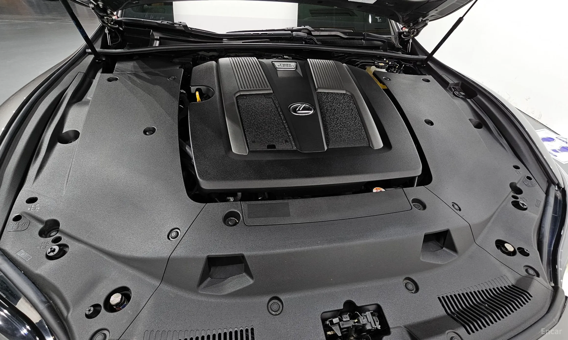 Lexus LS500 5th Generation превью 6