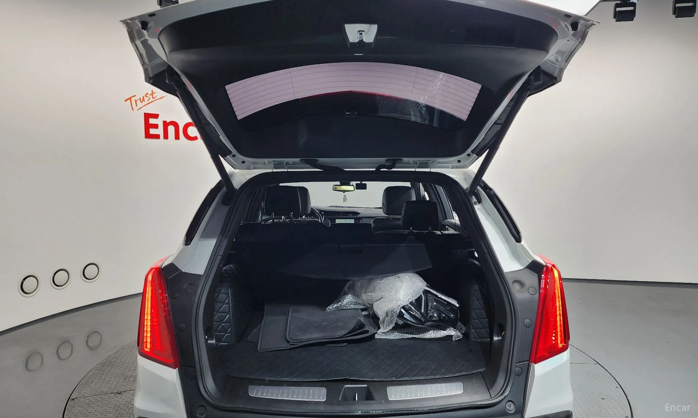 Cadillac XT5 превью 20