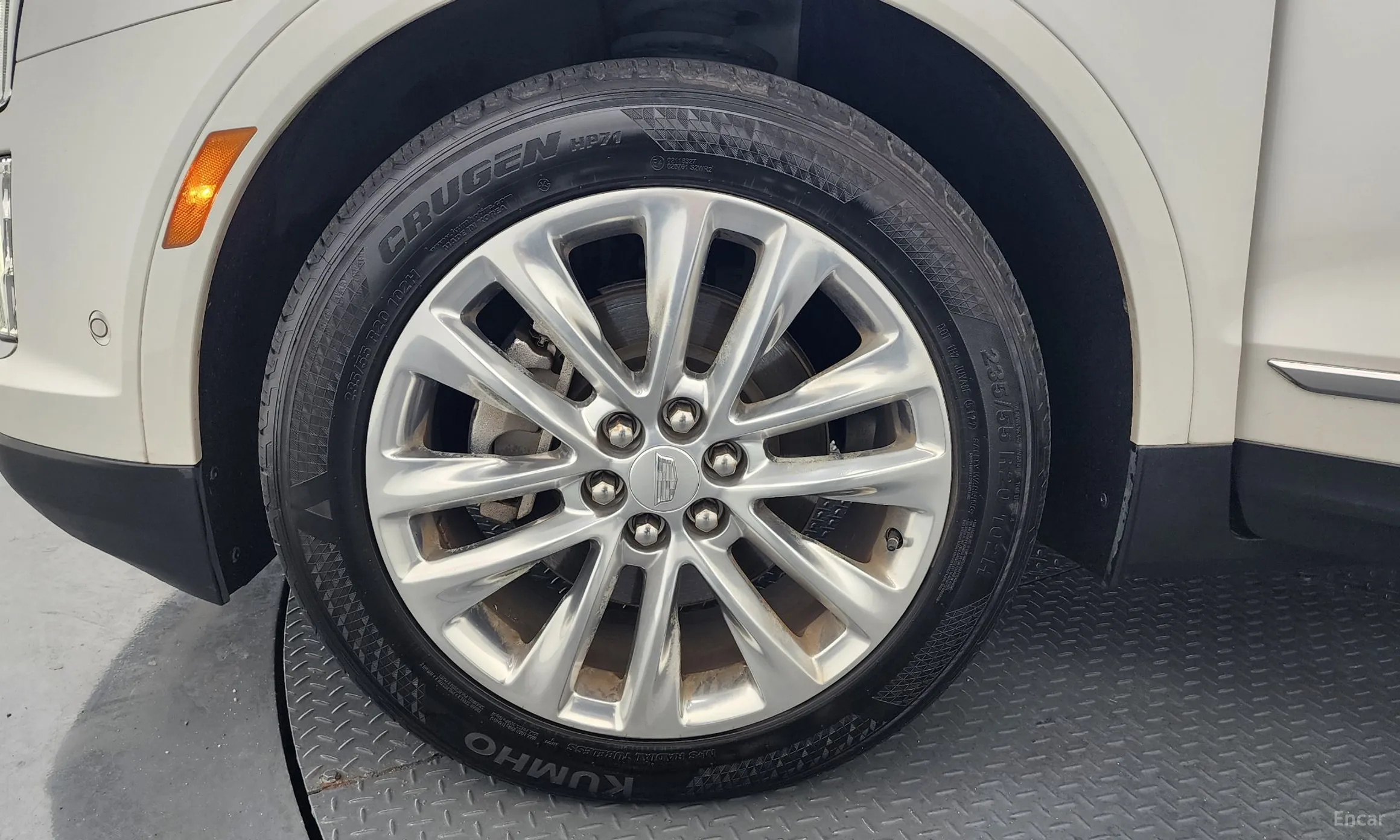Cadillac XT5 превью 5