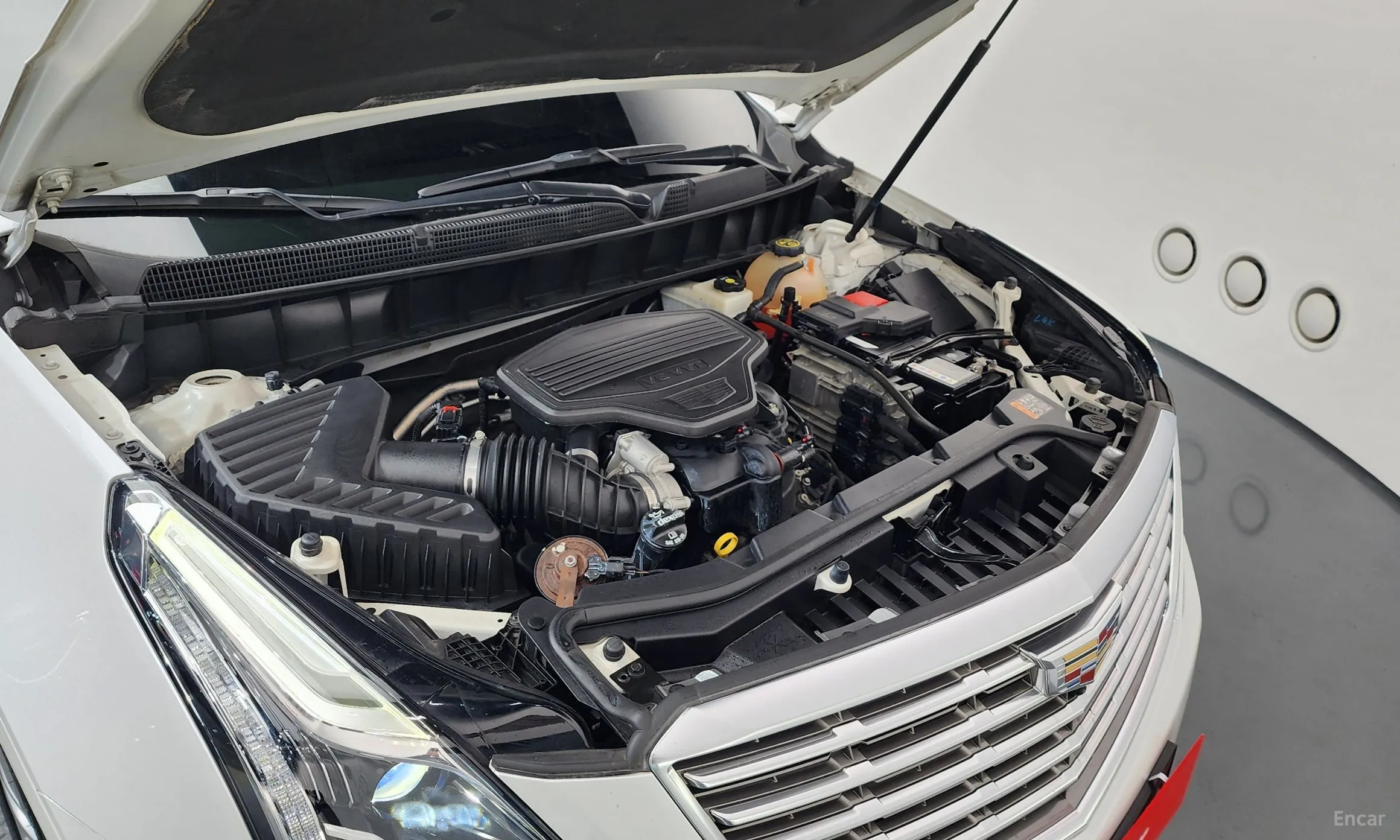 Cadillac XT5 превью 6