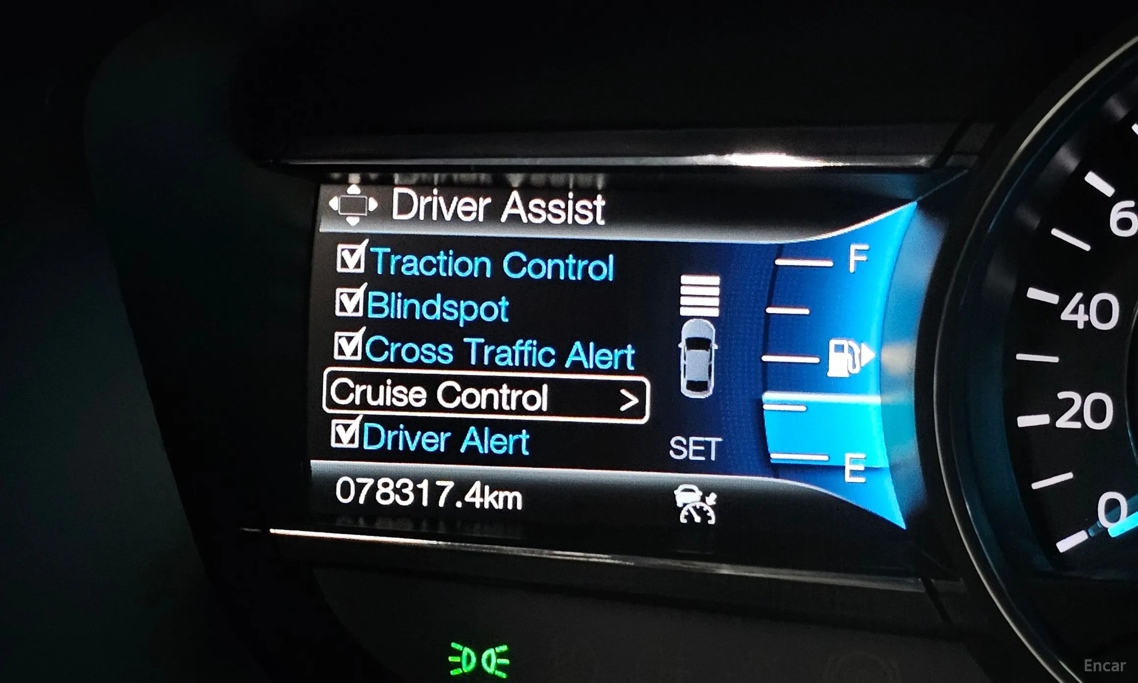 Ford Explorer превью 14