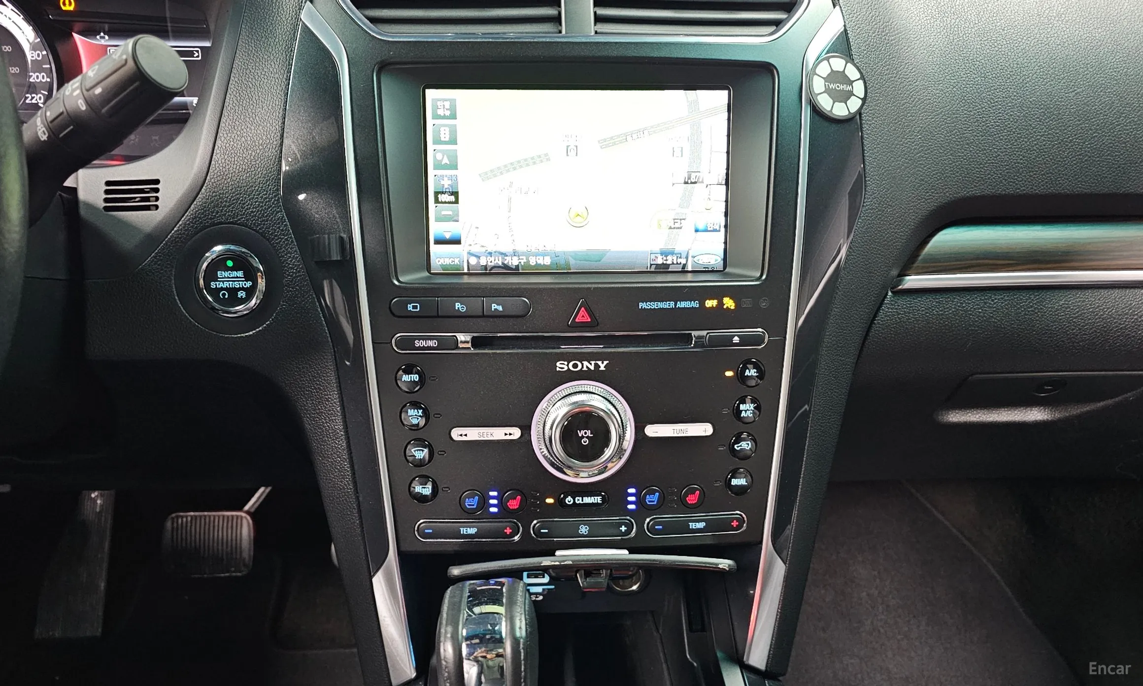 Ford Explorer превью 16