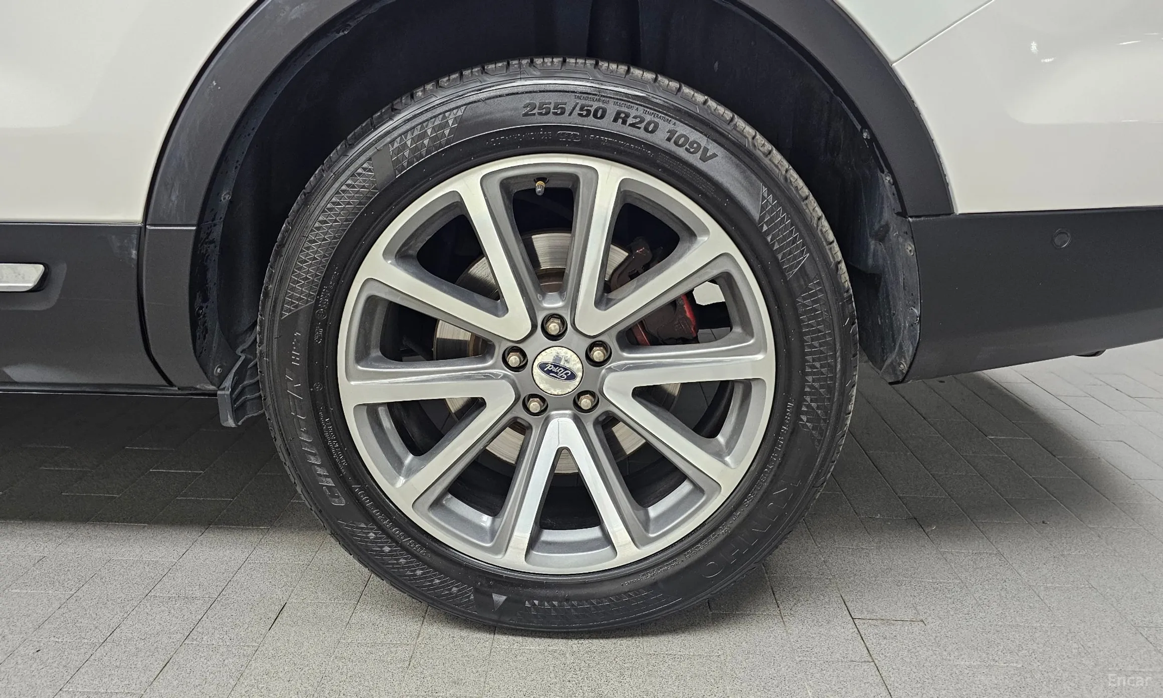 Ford Explorer превью 5