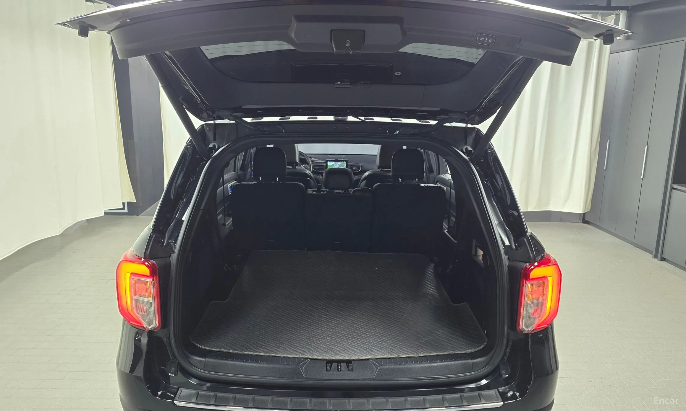 Ford Explorer 6th Generation превью 20