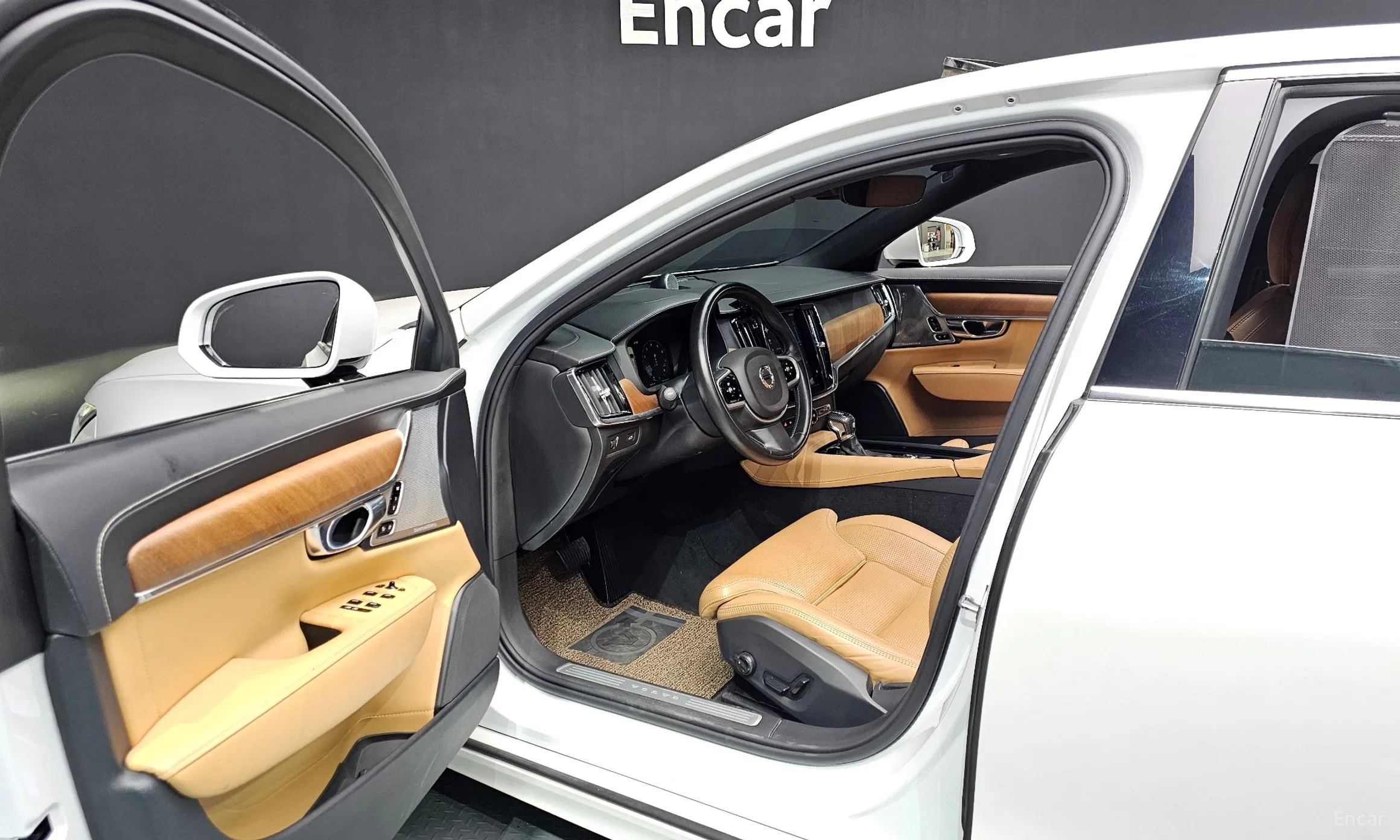 Volvo S90 превью 10