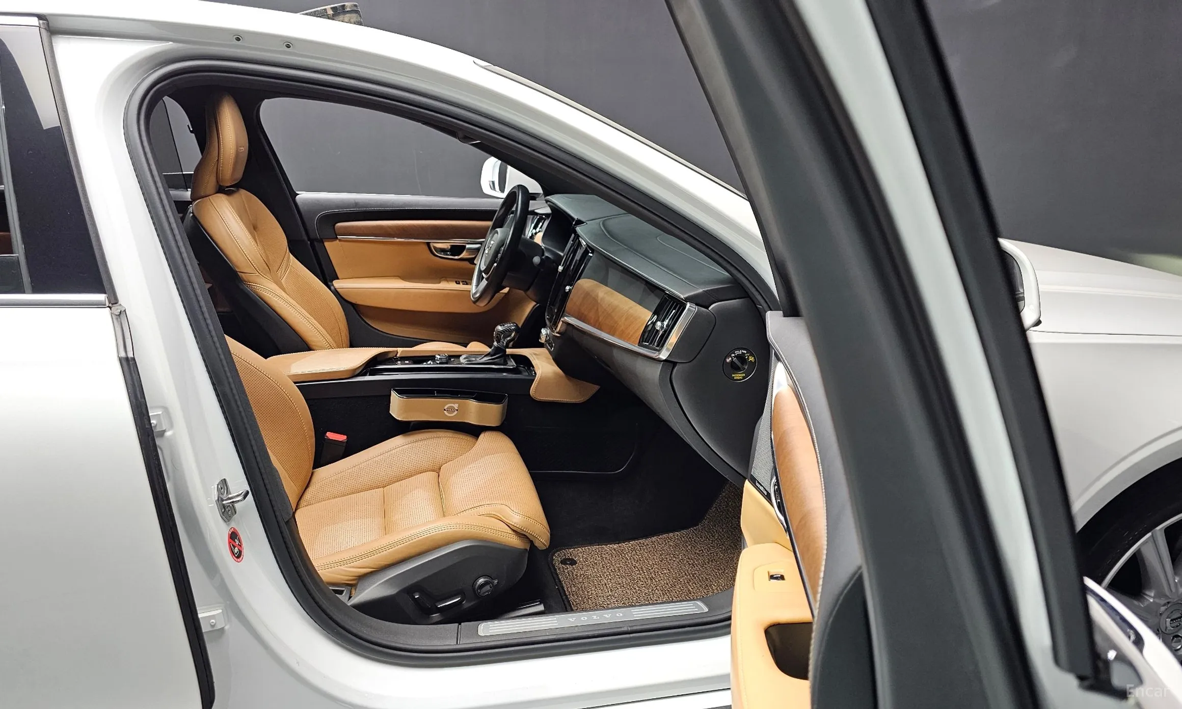 Volvo S90 превью 11