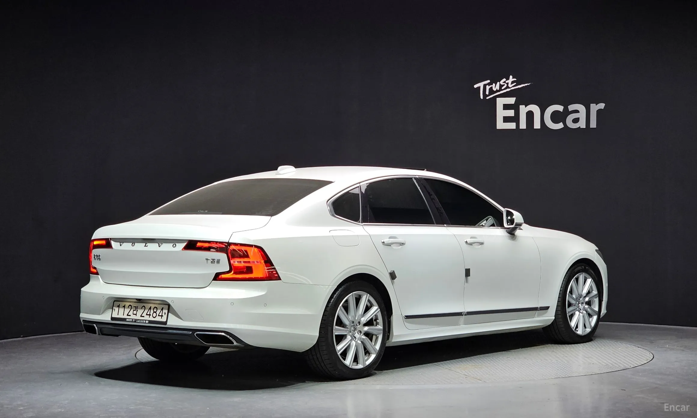 Volvo S90