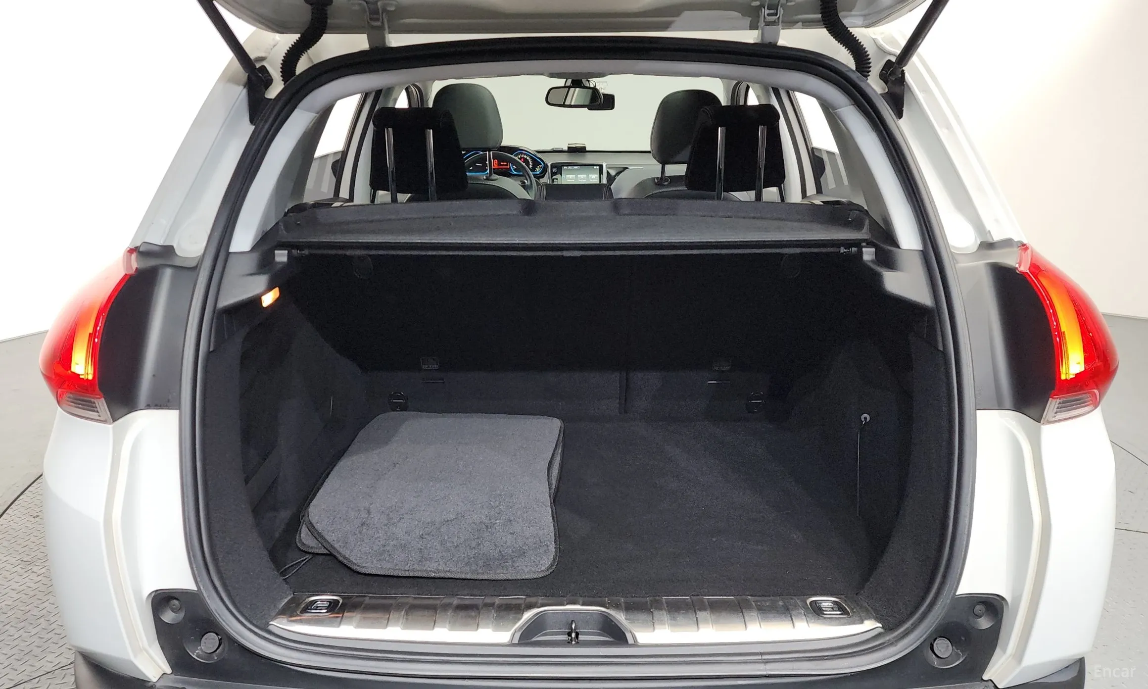 Peugeot 2008. превью 20