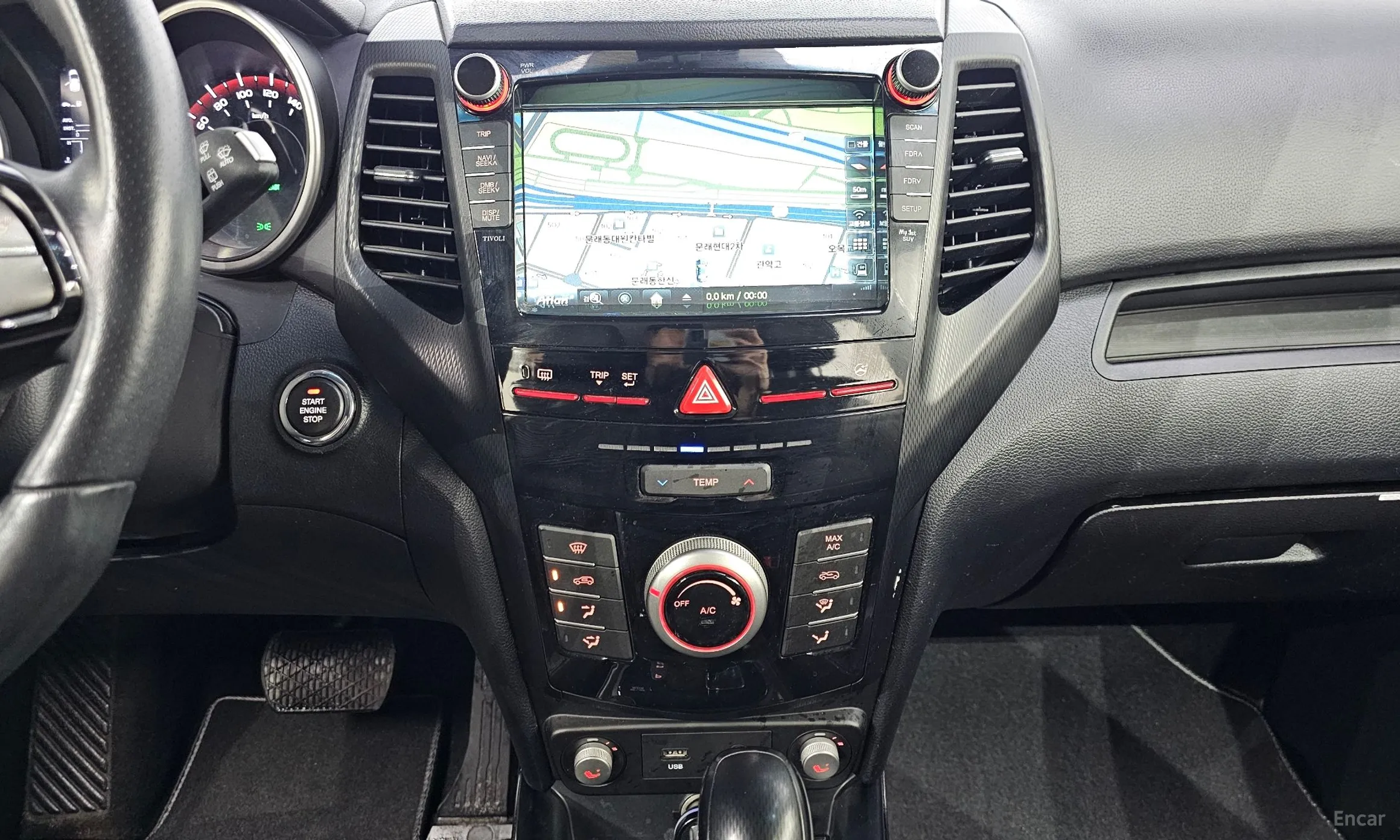 KG Mobility (SsangYong) Tivoli Air превью 15
