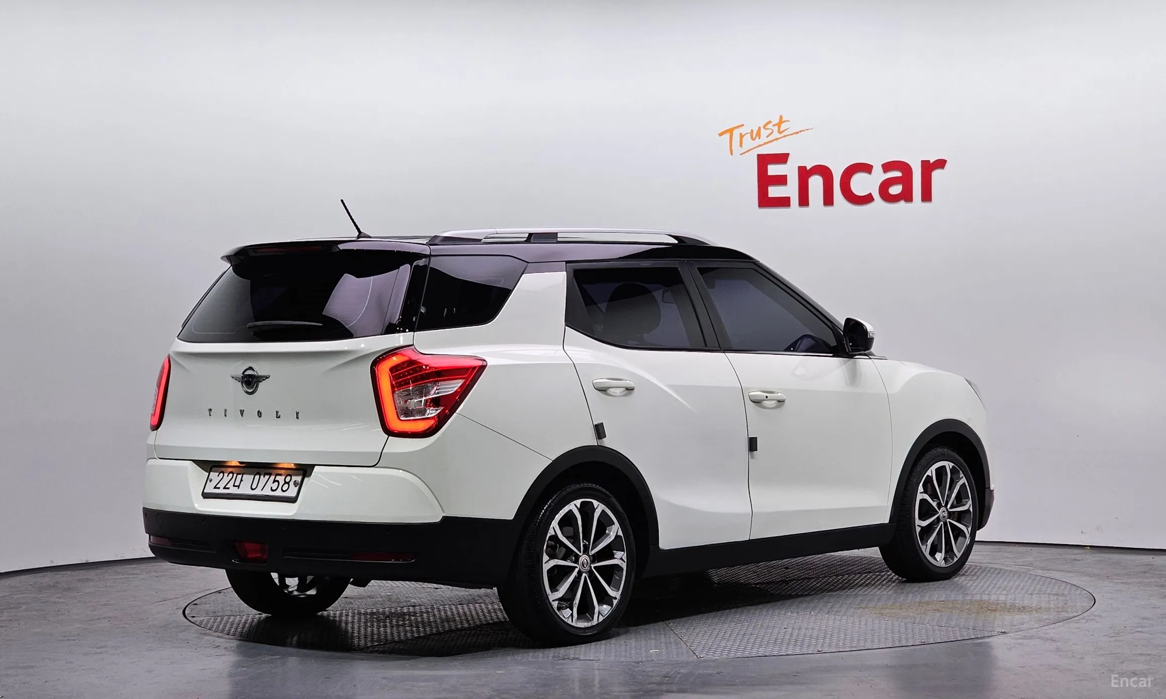 KG Mobility (SsangYong) Tivoli Air превью 2