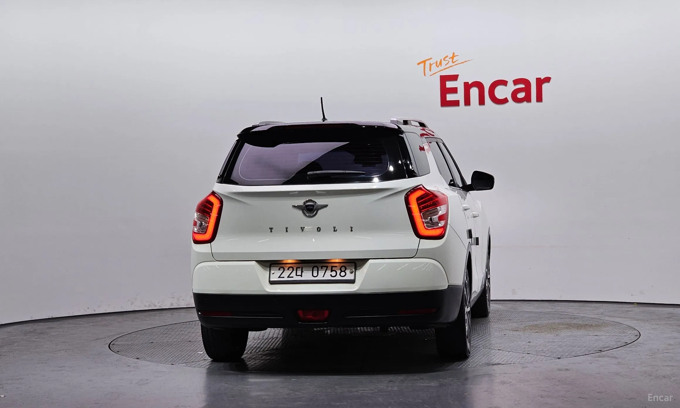 KG Mobility (SsangYong) Tivoli Air превью 4