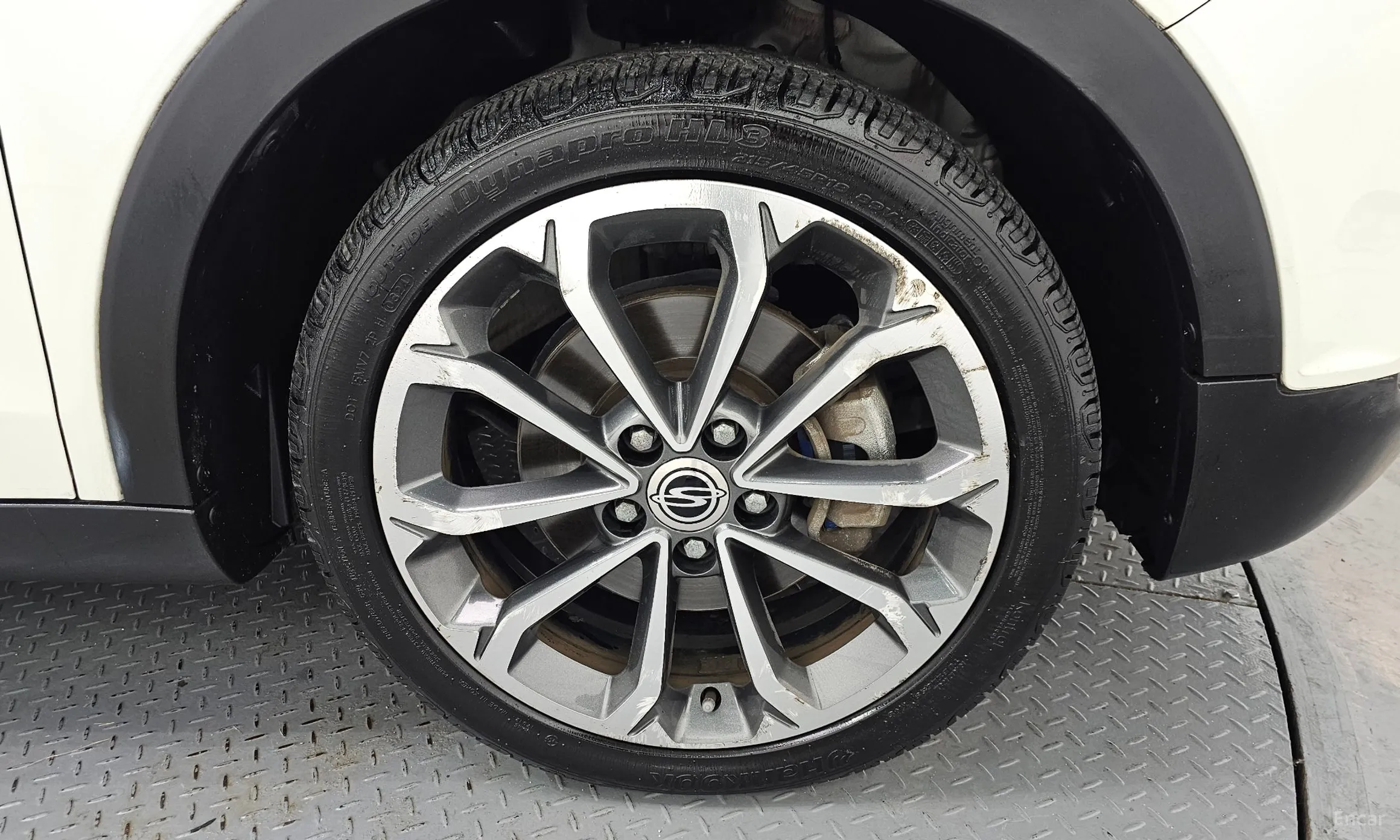 KG Mobility (SsangYong) Tivoli Air превью 5