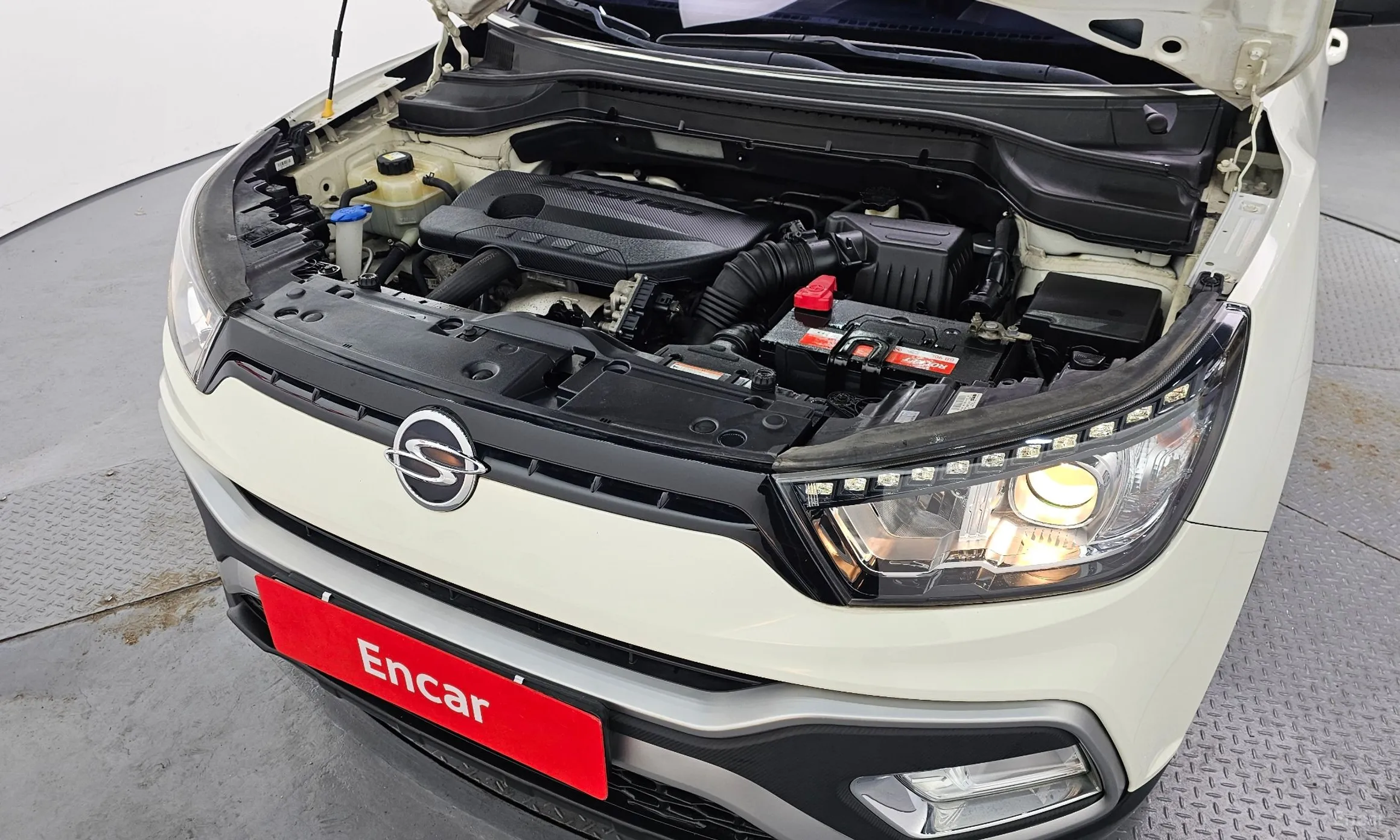 KG Mobility (SsangYong) Tivoli Air превью 6