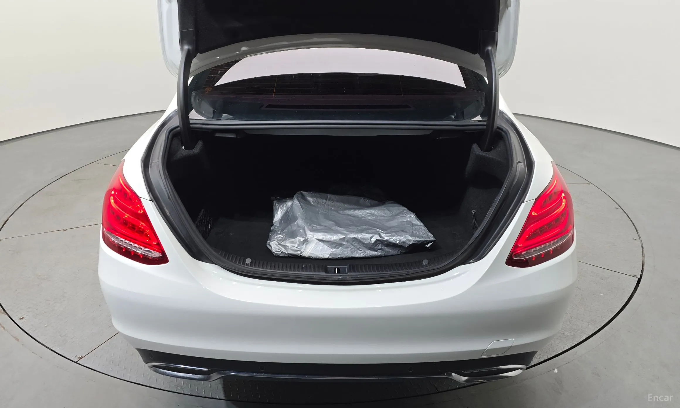 Mercedes Benz C-Class W205 превью 20