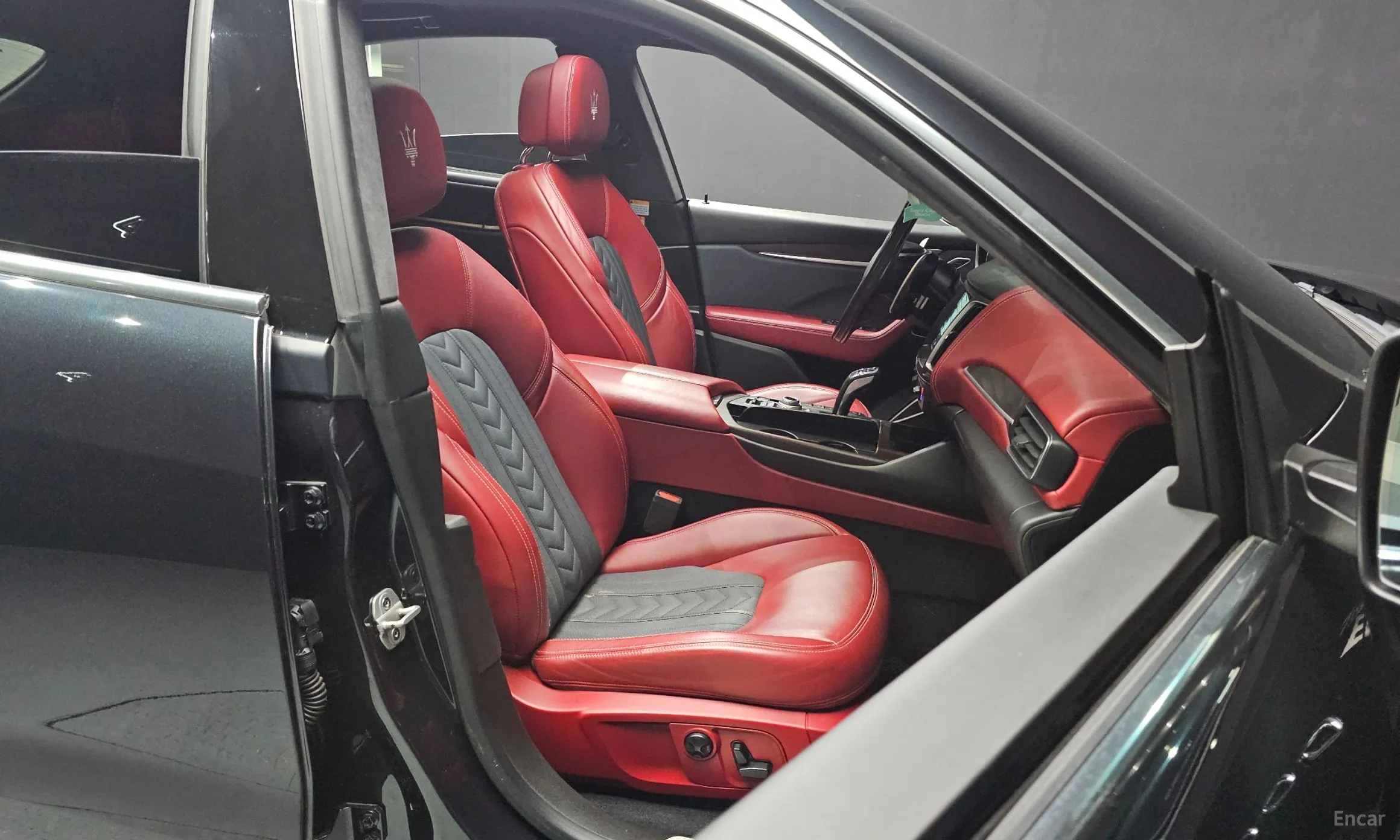 Maserati Levante превью 11