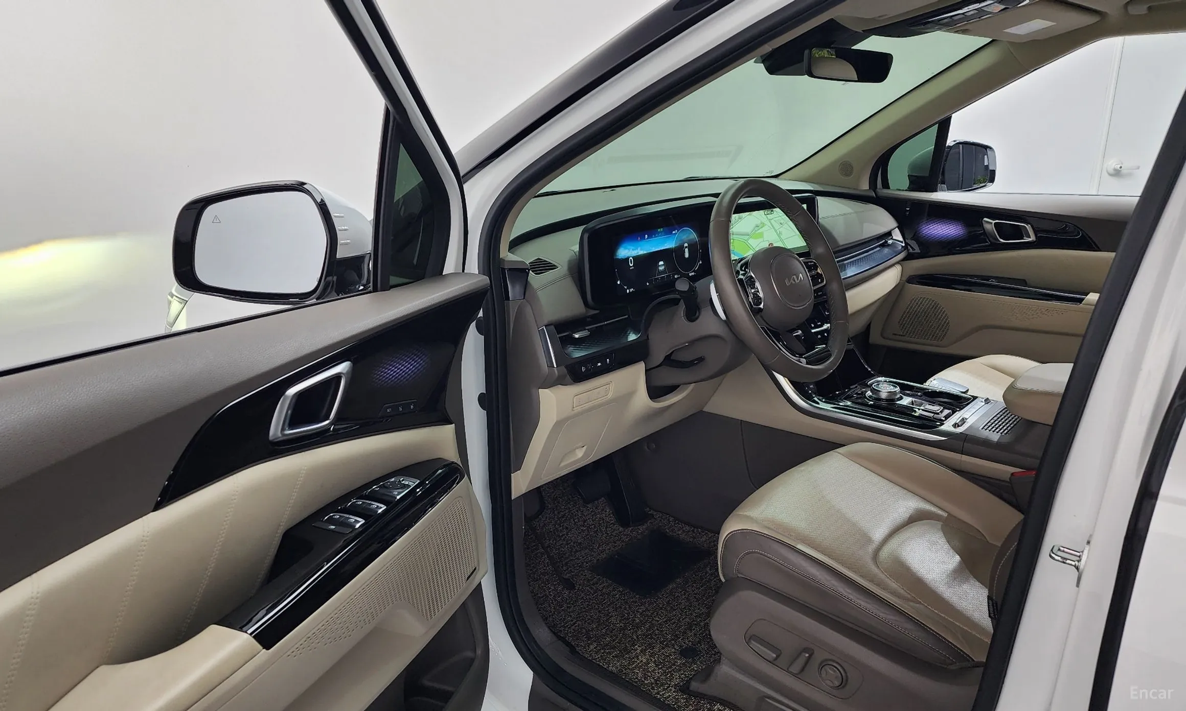 Kia Carnival Gen 4 превью 10