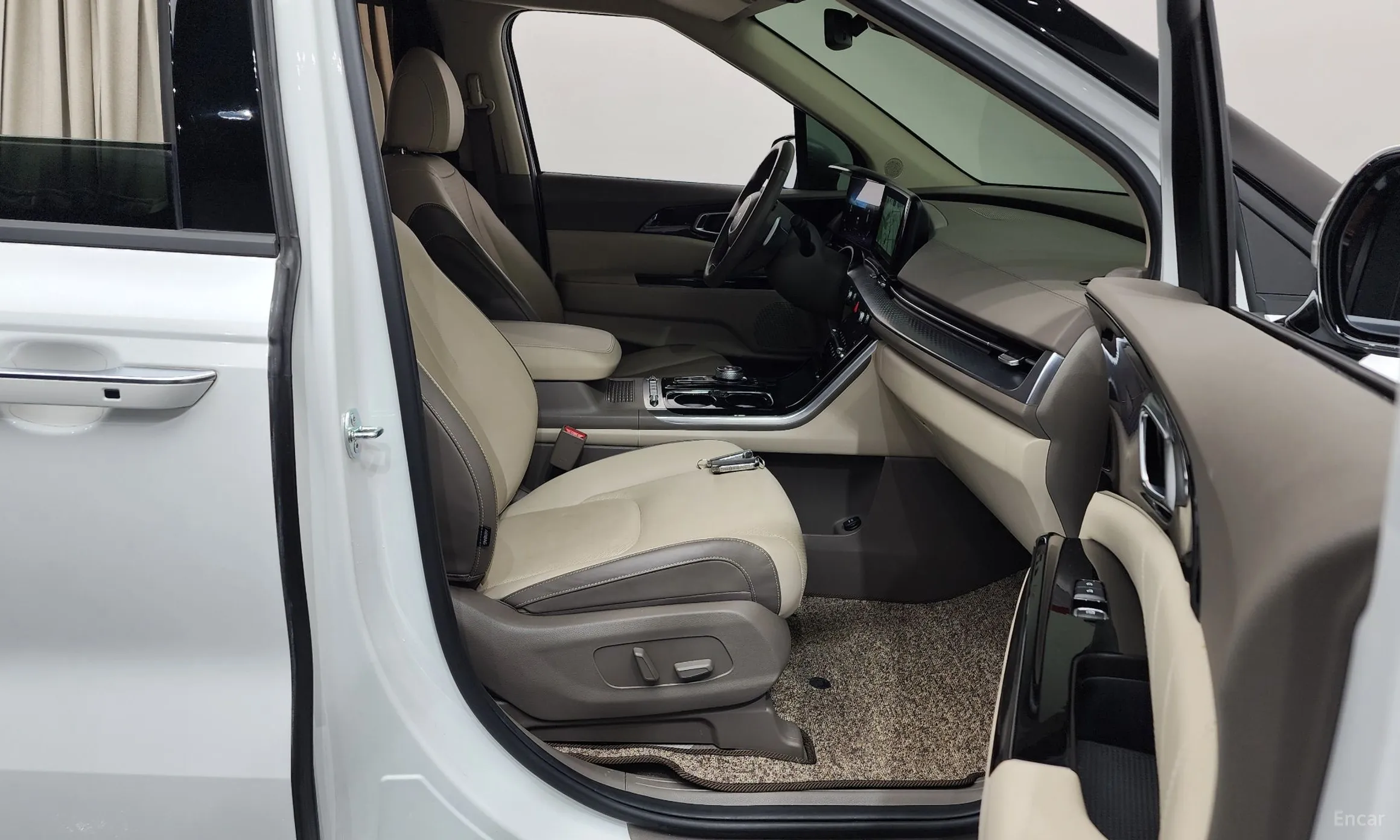 Kia Carnival Gen 4 превью 11