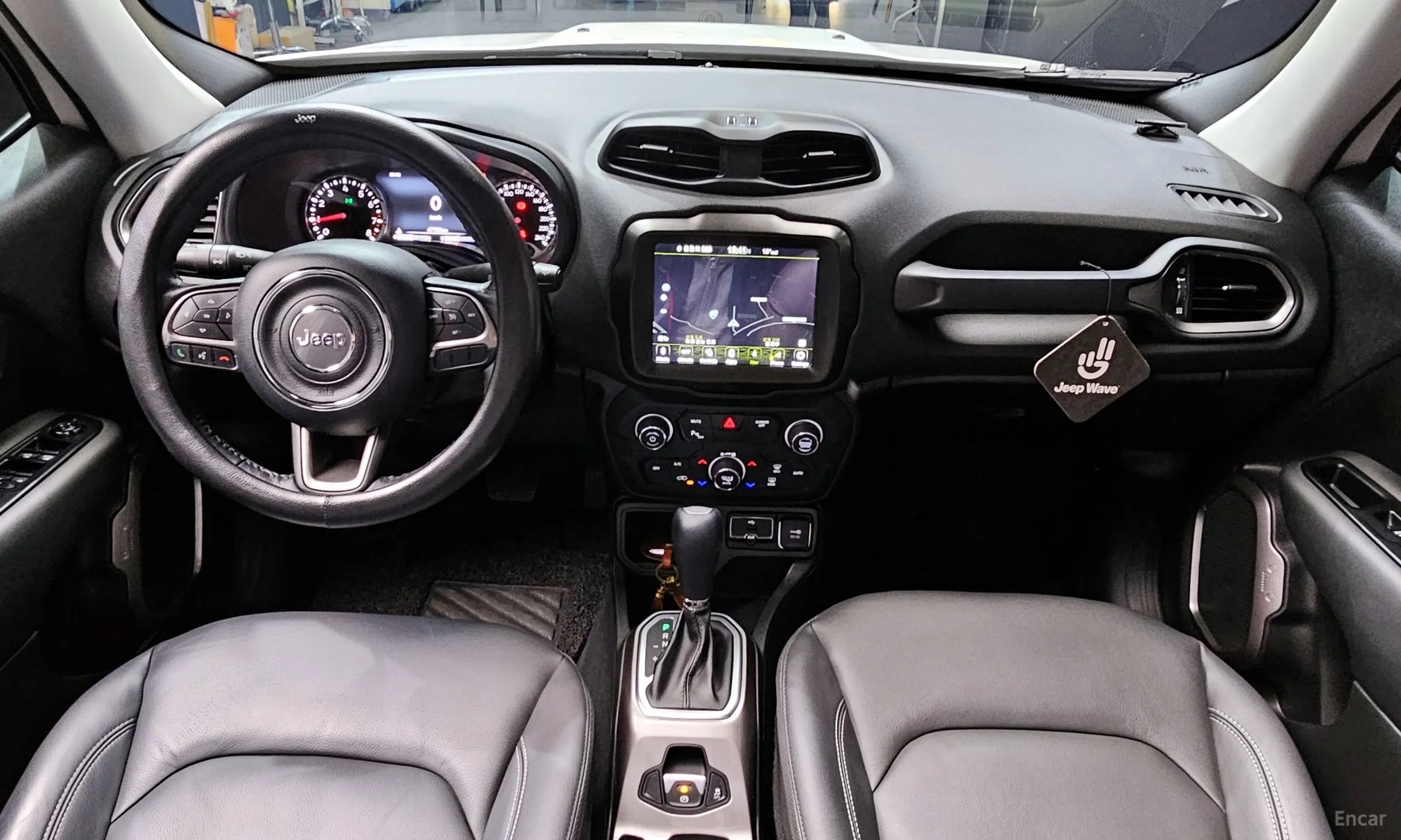 Jeep Renegade превью 7