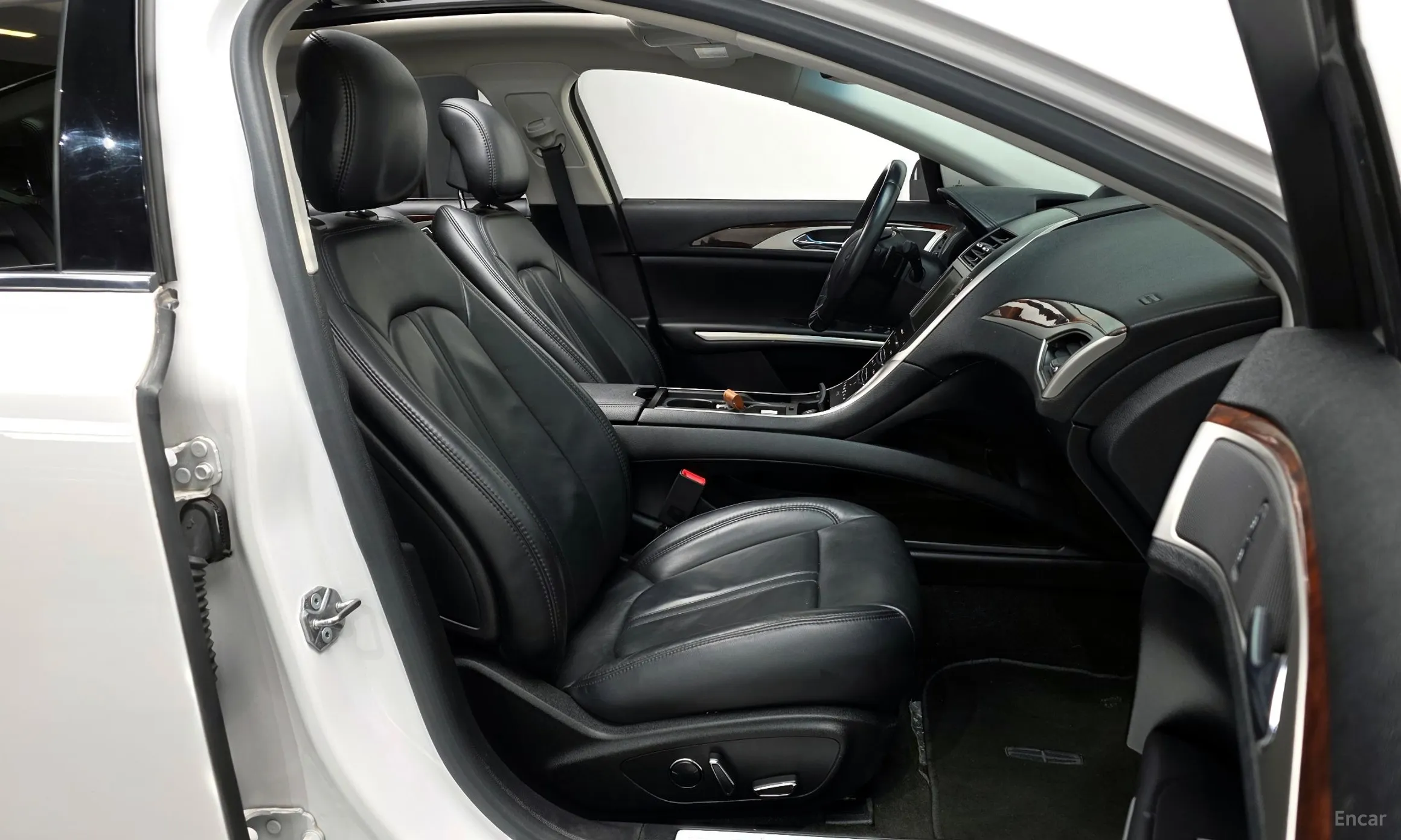 Lincoln New MKZ превью 11
