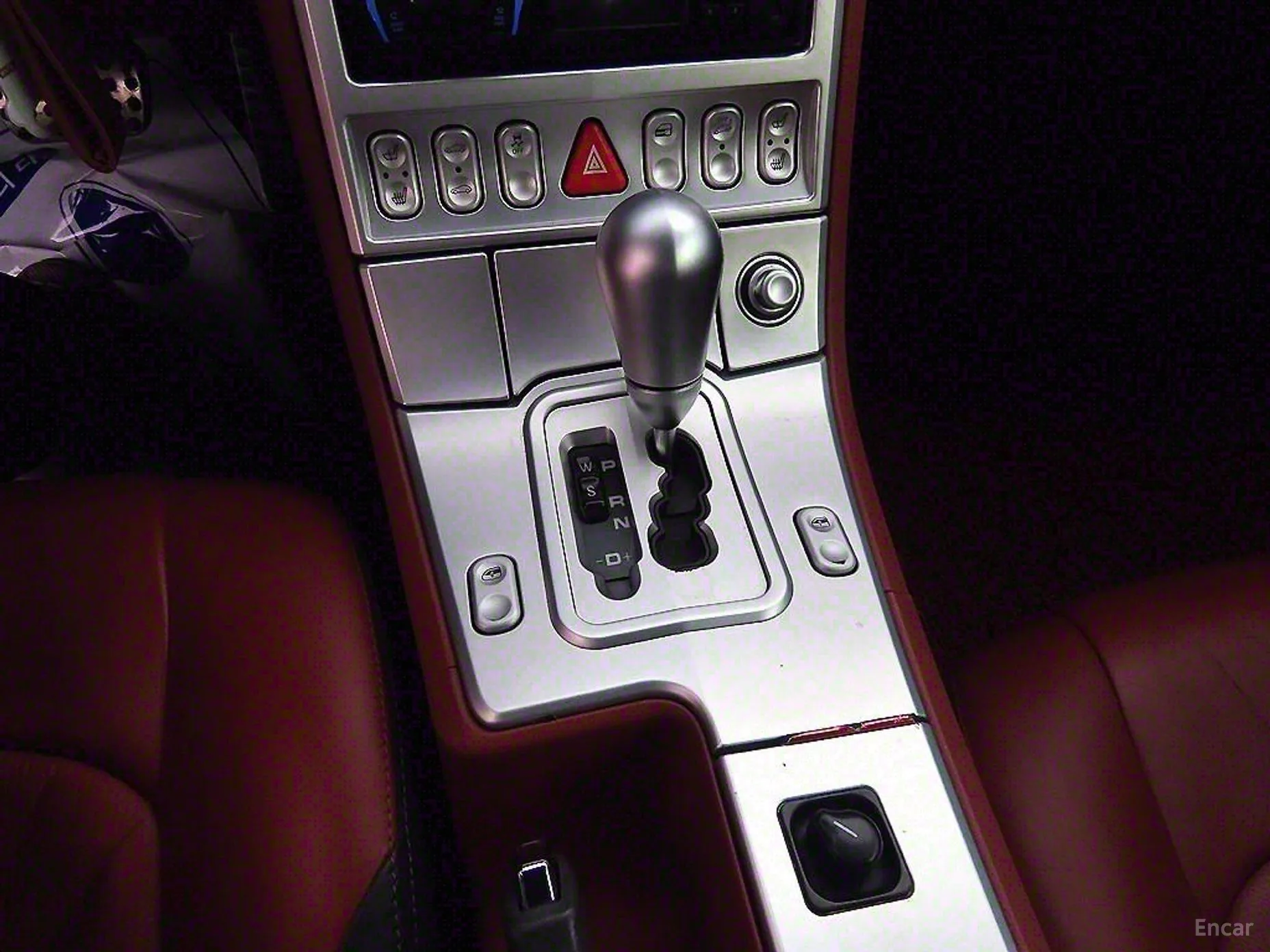 Chrysler Crossfire превью 10