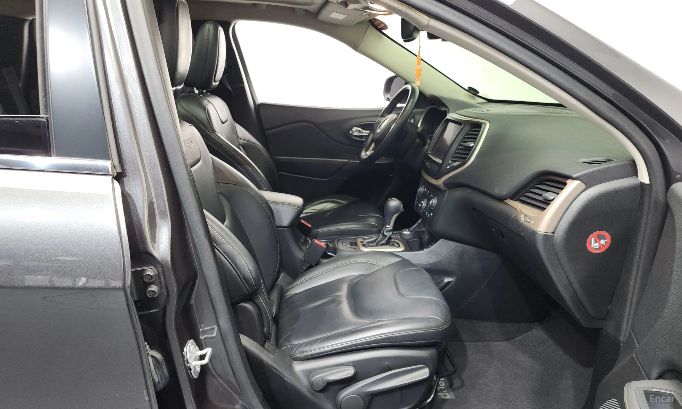 Jeep Cherokee (KL) превью 11