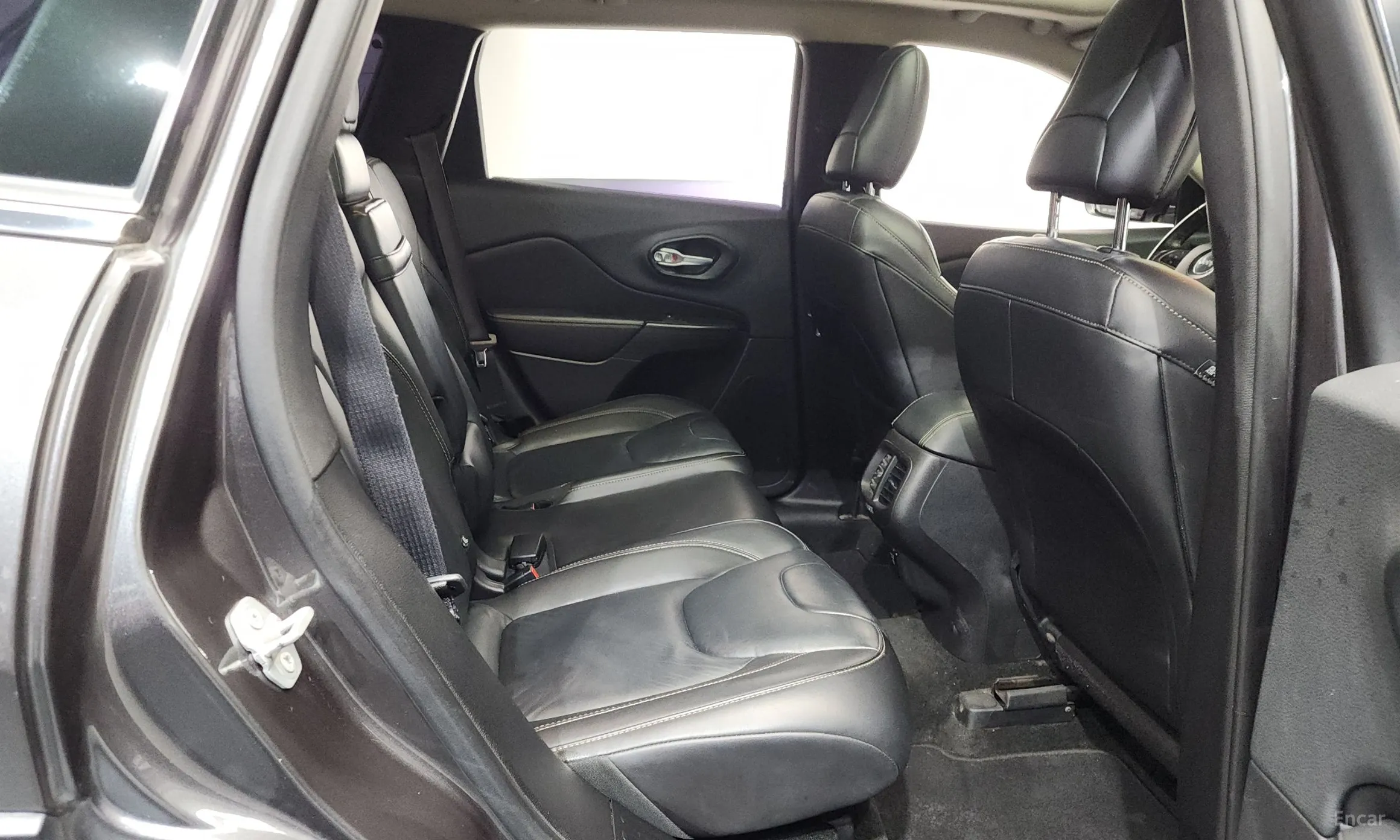 Jeep Cherokee (KL) превью 12