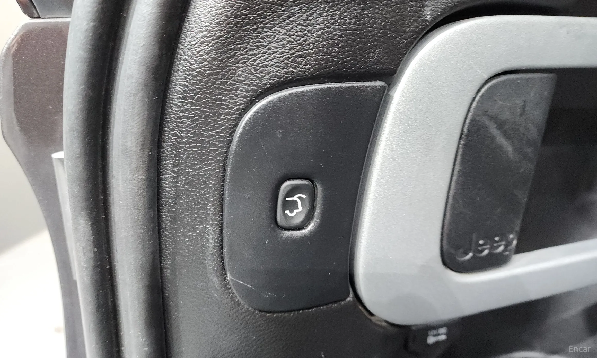 Jeep Cherokee (KL) превью 19