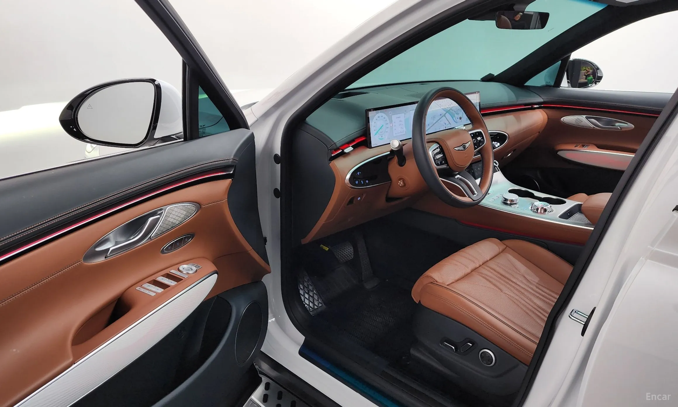 Genesis GV70 превью 10