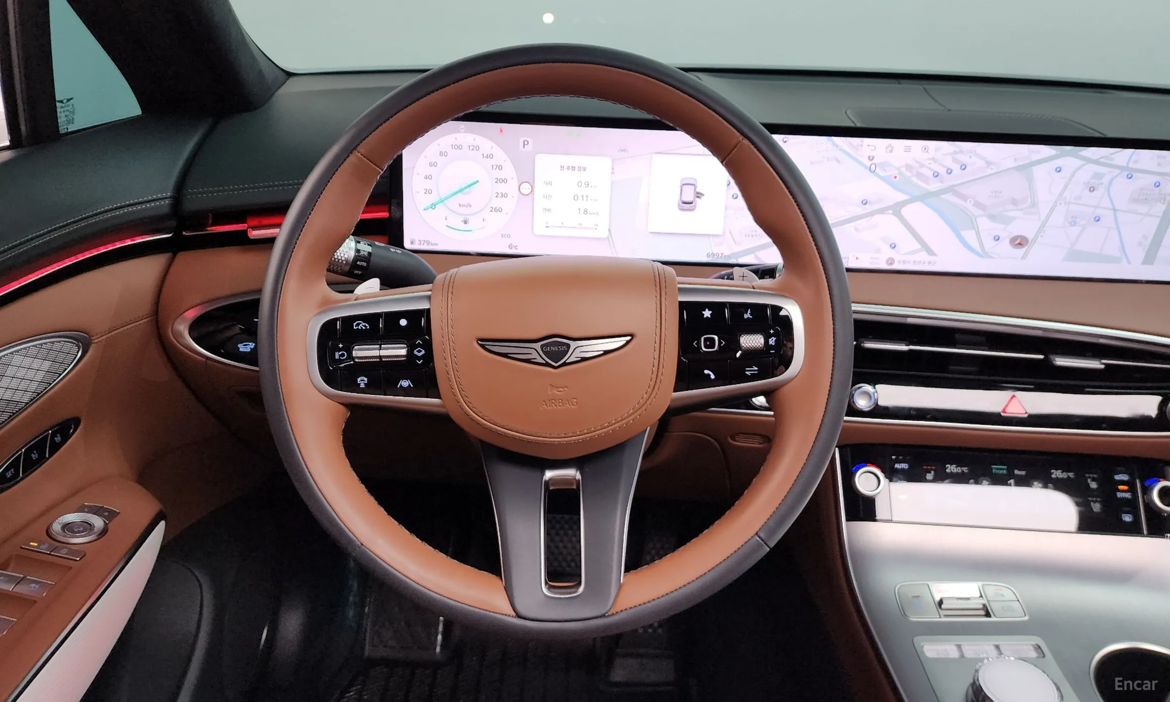 Genesis GV70 превью 13