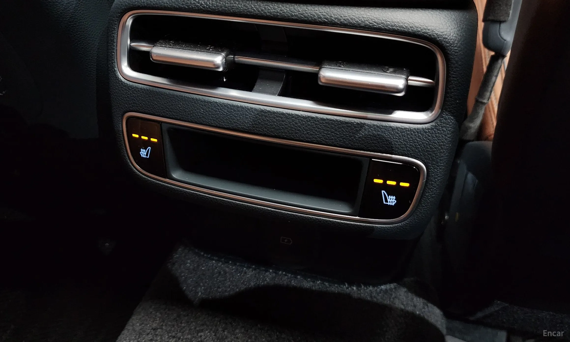 Genesis GV70 превью 19