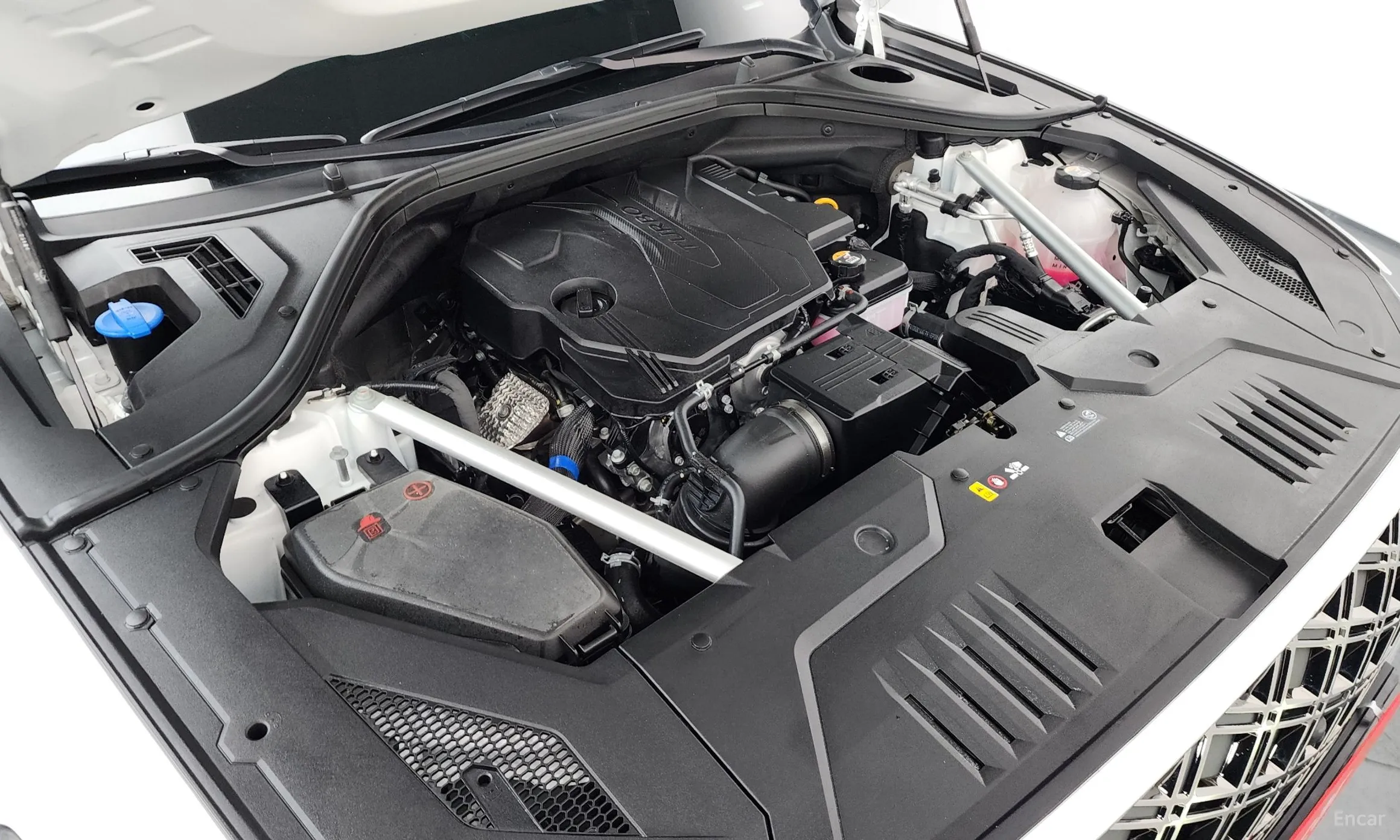 Genesis GV70 превью 6