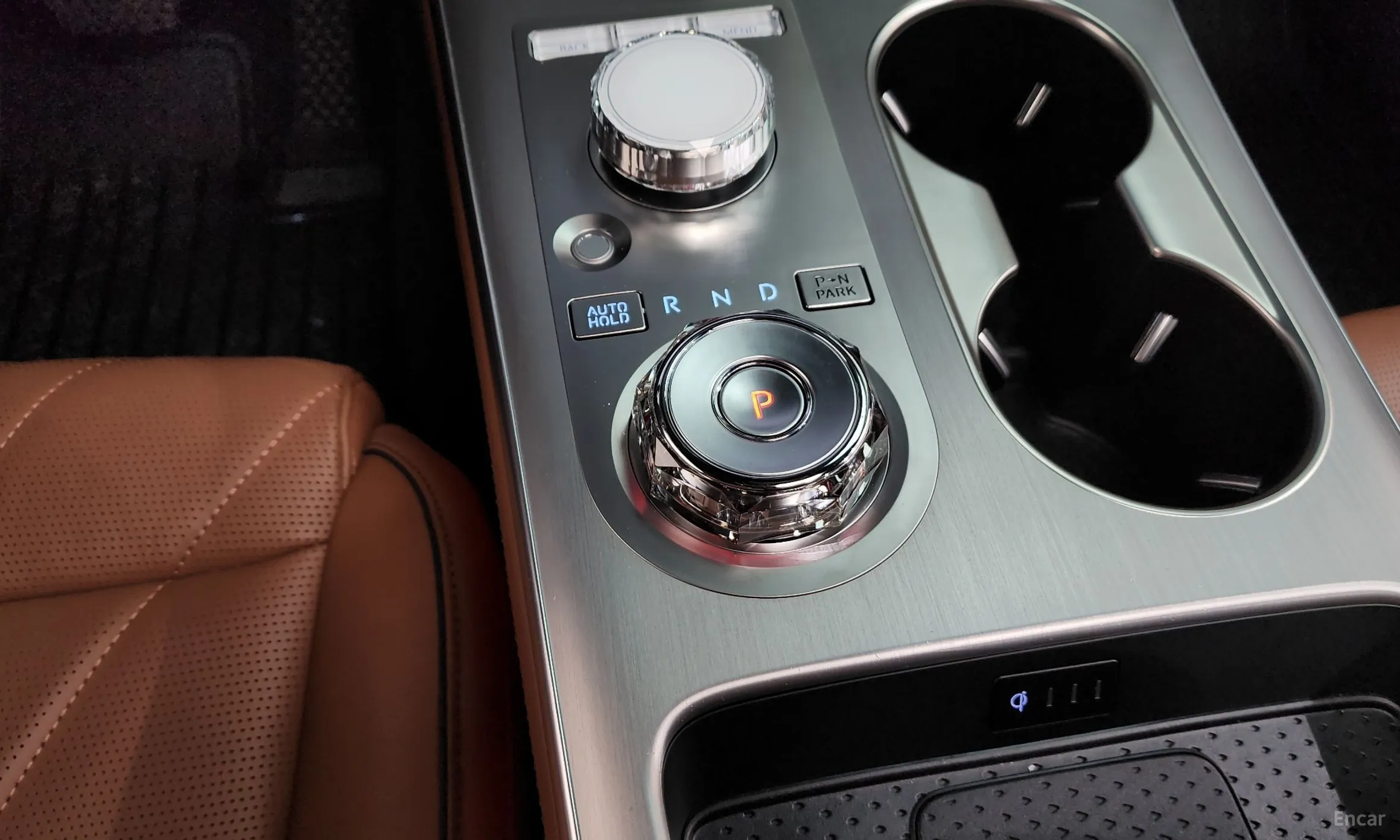 Genesis GV70 превью 9