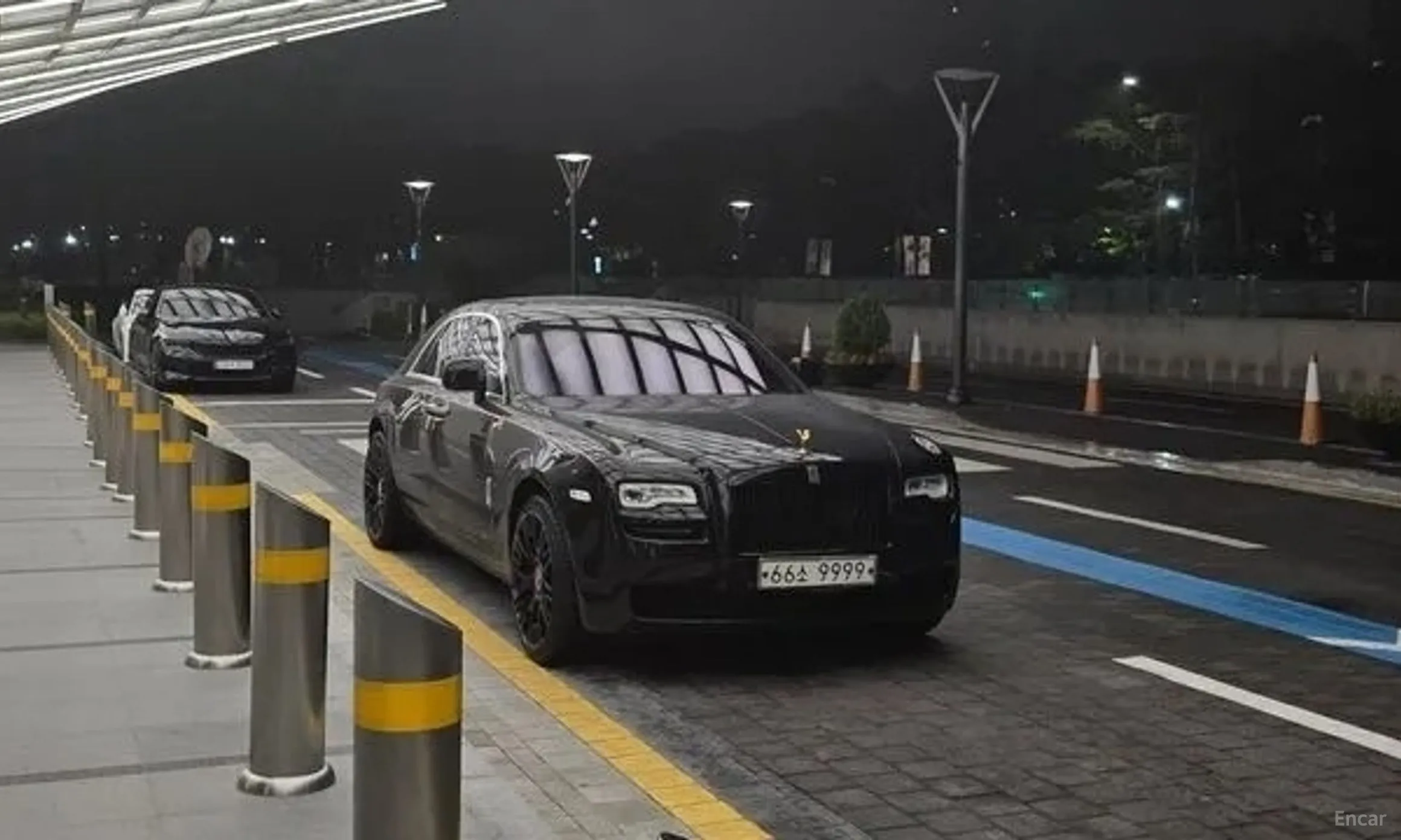 Rolls-Royce Ghost превью 12