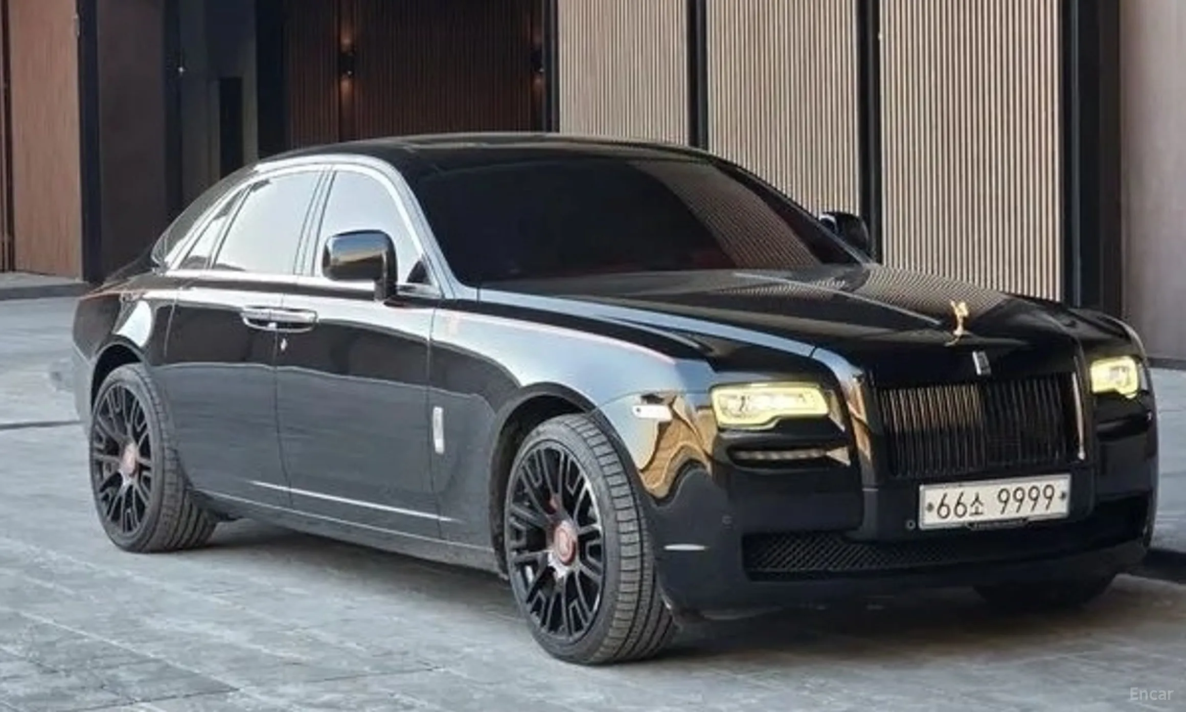 Rolls-Royce Ghost превью 3