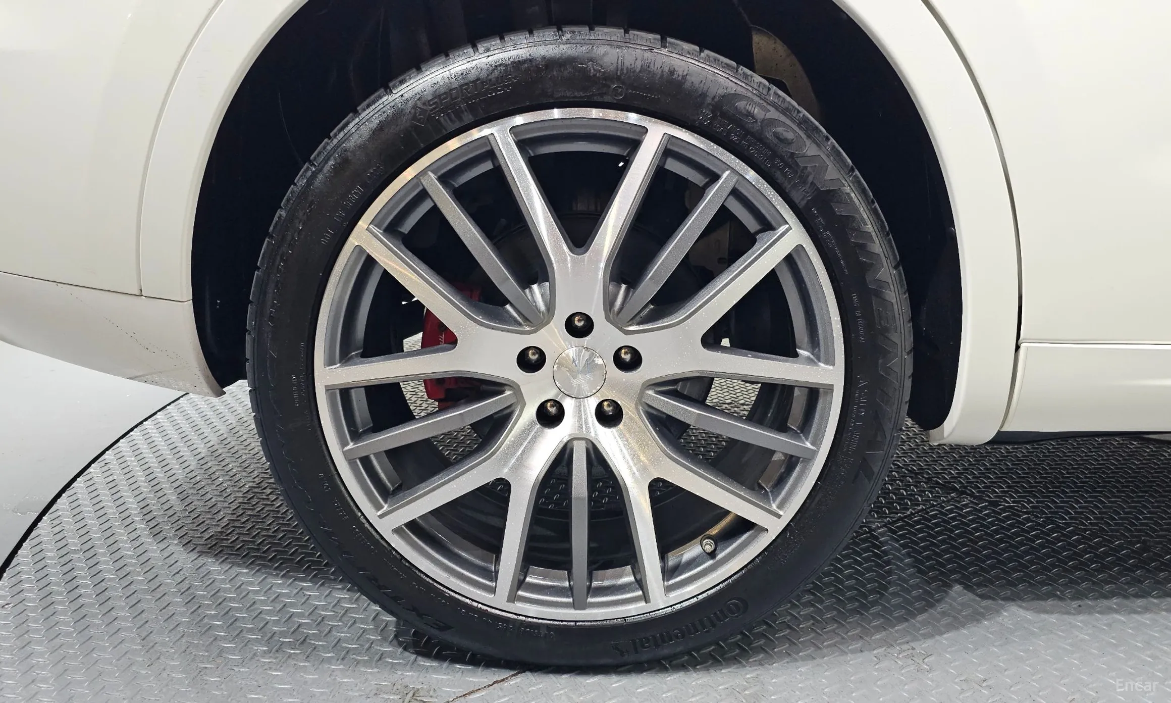 Maserati Levante превью 5