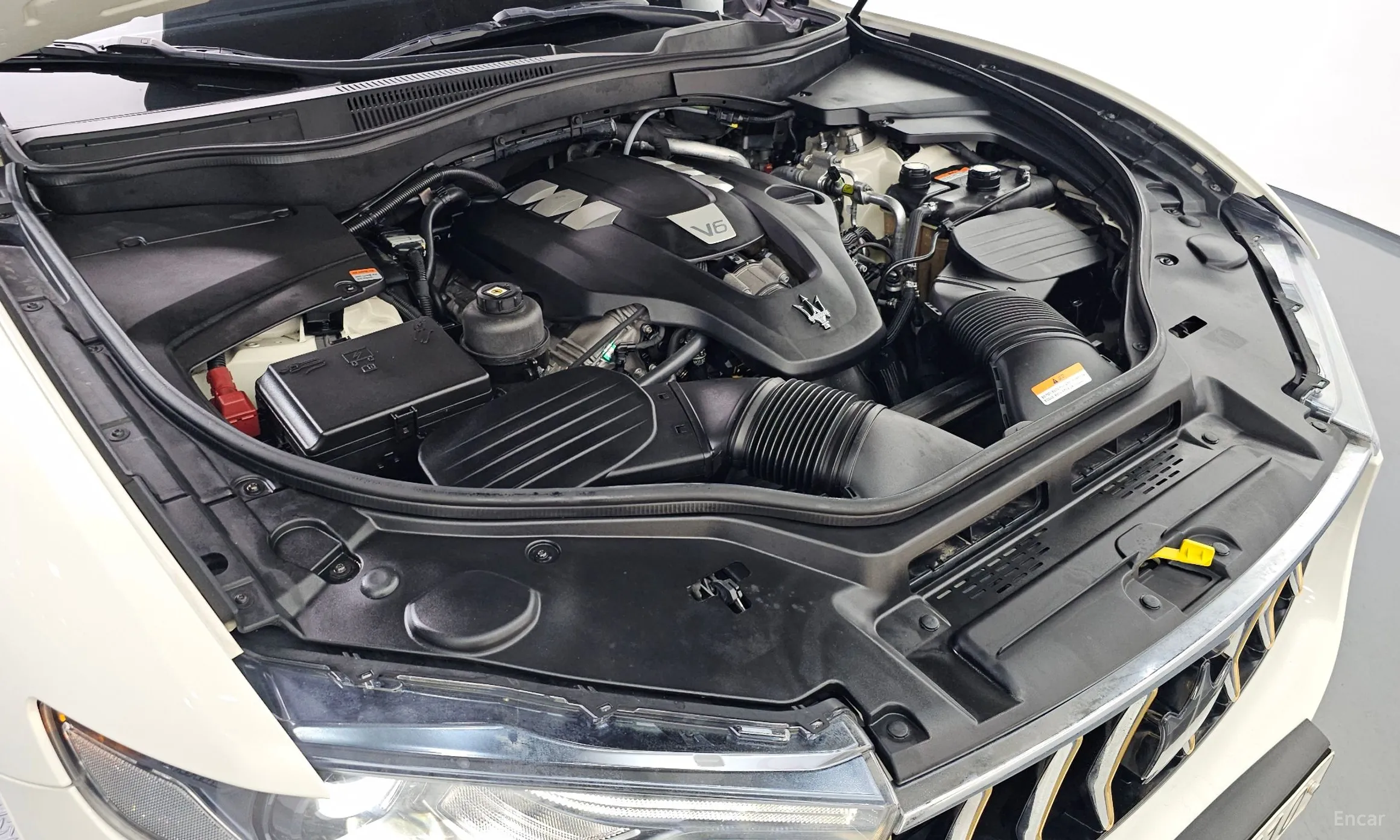 Maserati Levante превью 6